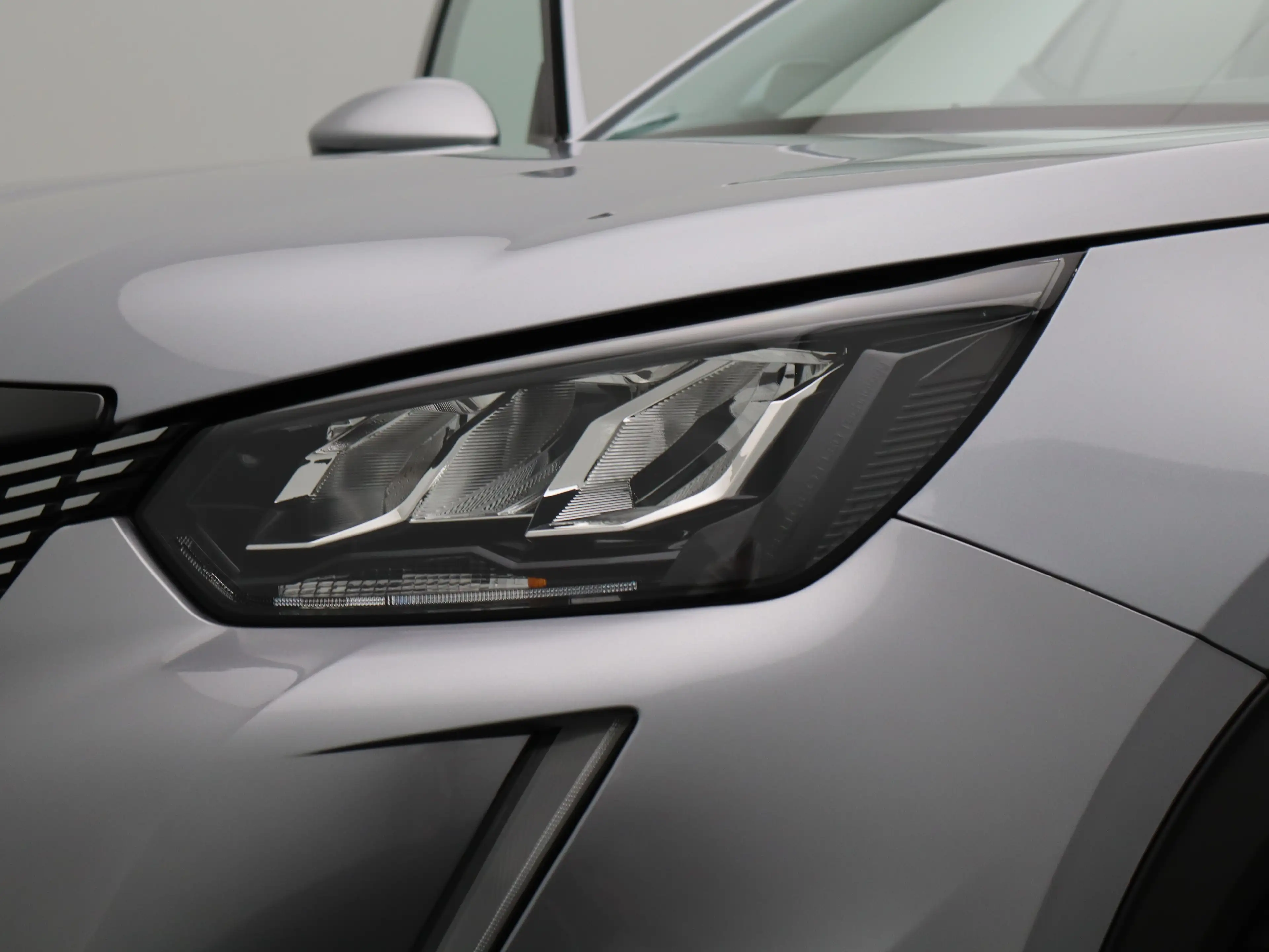Peugeot 2008 1.2 PureTech Allure Pack Parkeensensoren | Apple C — photo 16