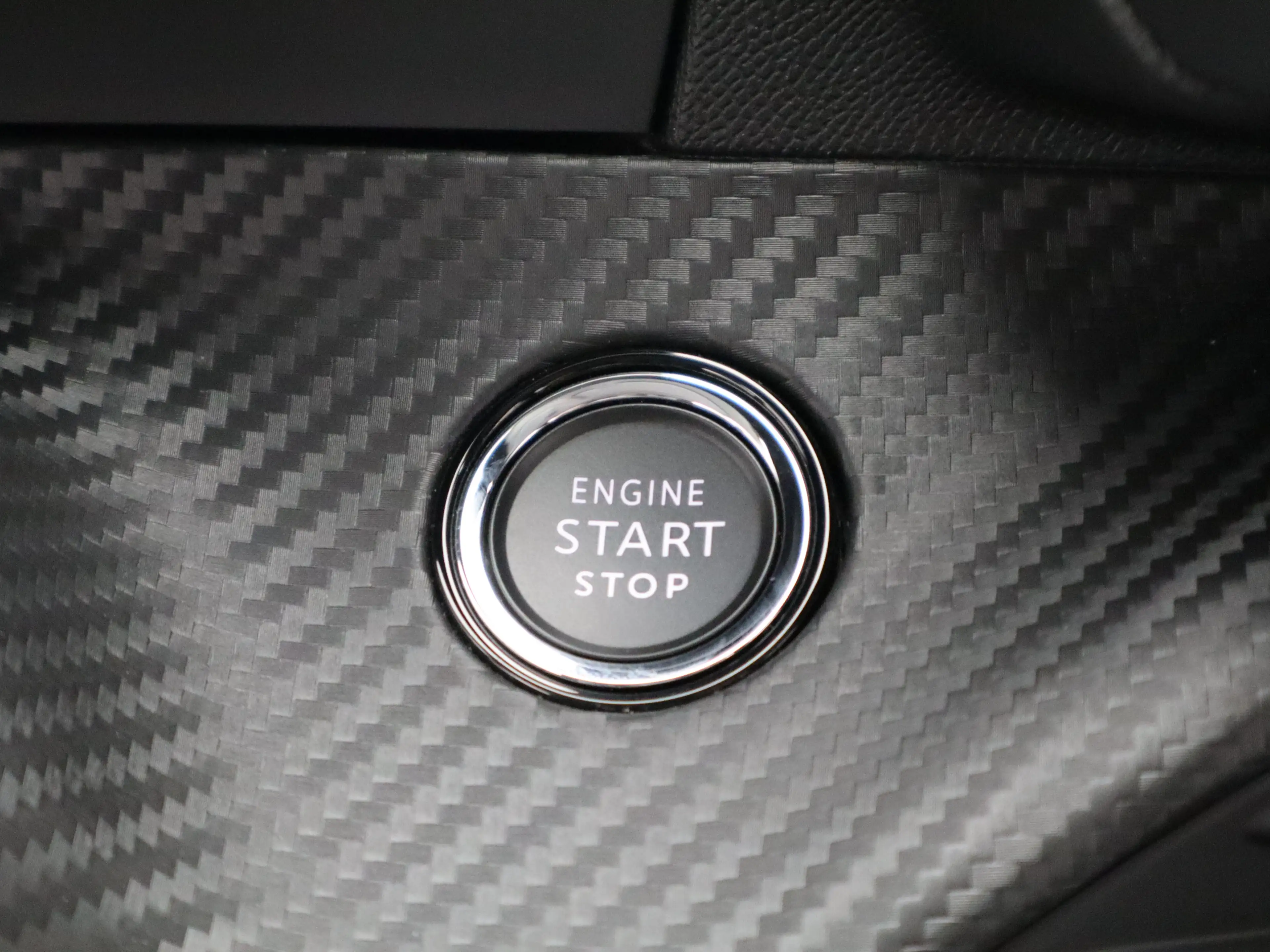Peugeot 2008 1.2 PureTech Allure Pack Parkeensensoren | Apple C — photo 20