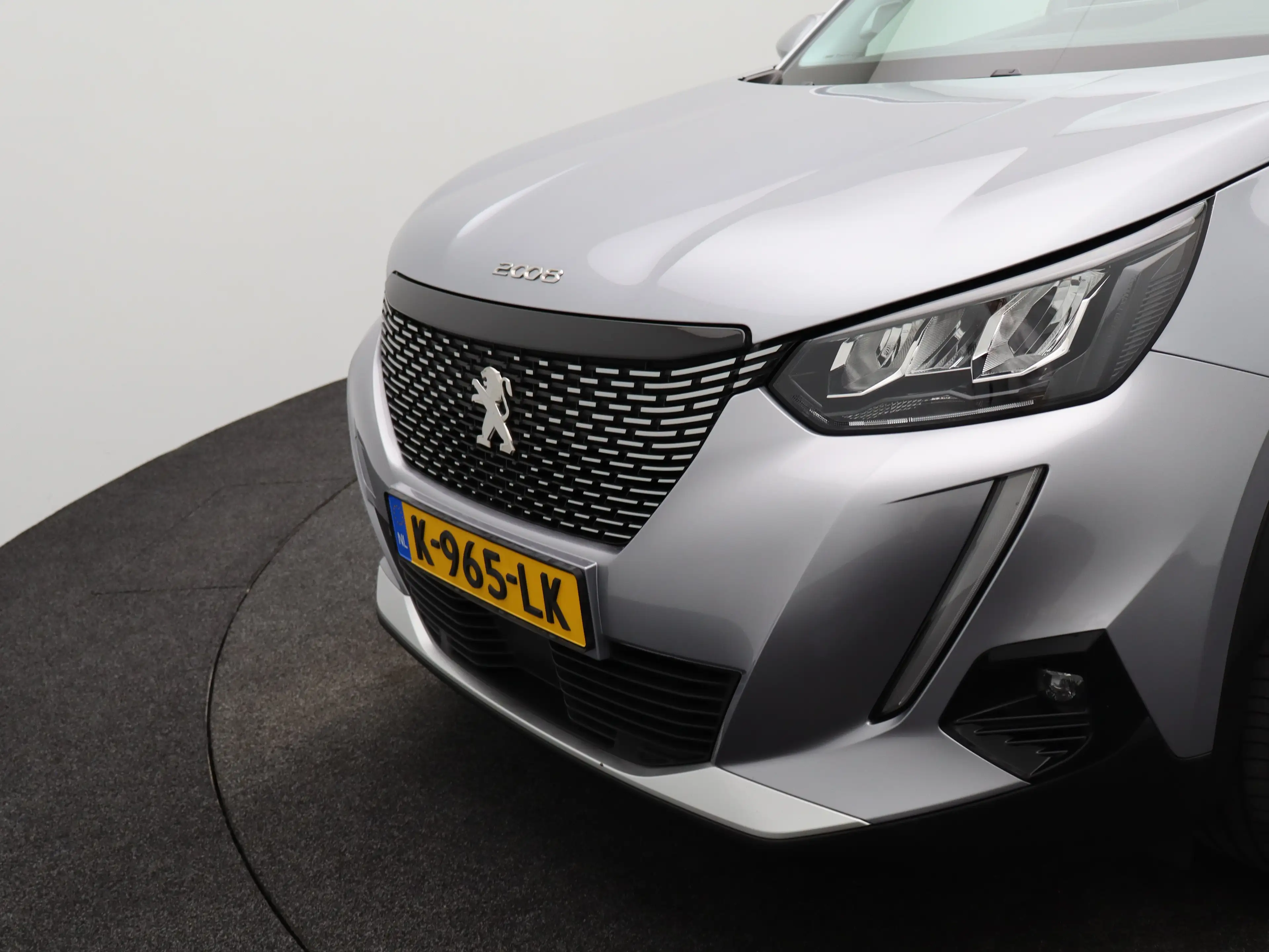 Peugeot 2008 1.2 PureTech Allure Pack Parkeensensoren | Apple C — photo 36