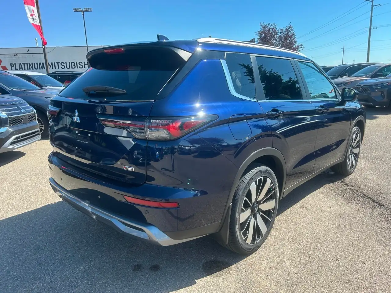 Mitsubishi Outlander снимка Mitsubishi Outlander