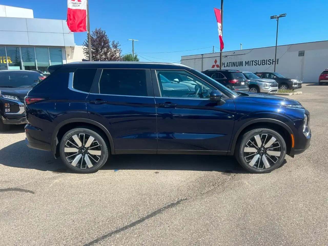 Mitsubishi Outlander снимка Mitsubishi Outlander
