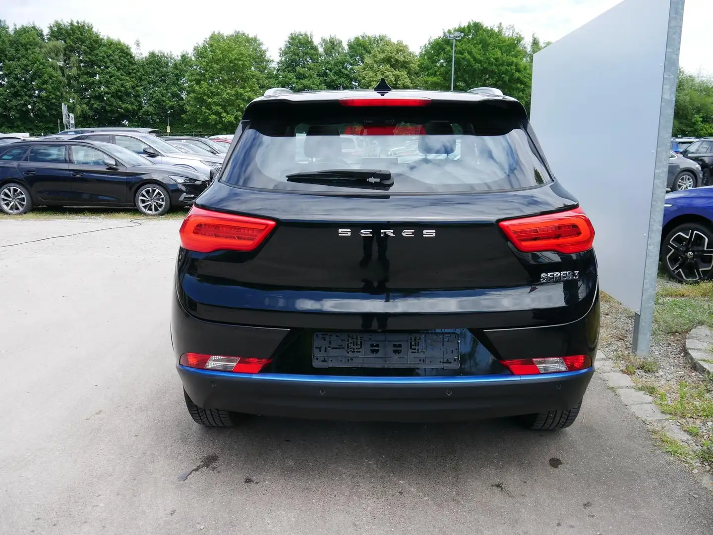 DFSK Seres 3 LUXURY Paket3*NAVI*PANO*LEDER*PDC*SHZ*360*KAMERA*K Schwarz - 2
