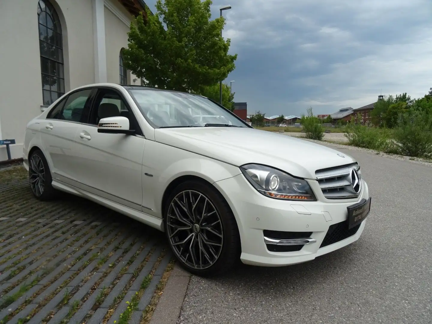 Mercedes-Benz C 300 Lim. C 300 CDI BlueEfficiency 4Matic Weiß - 2