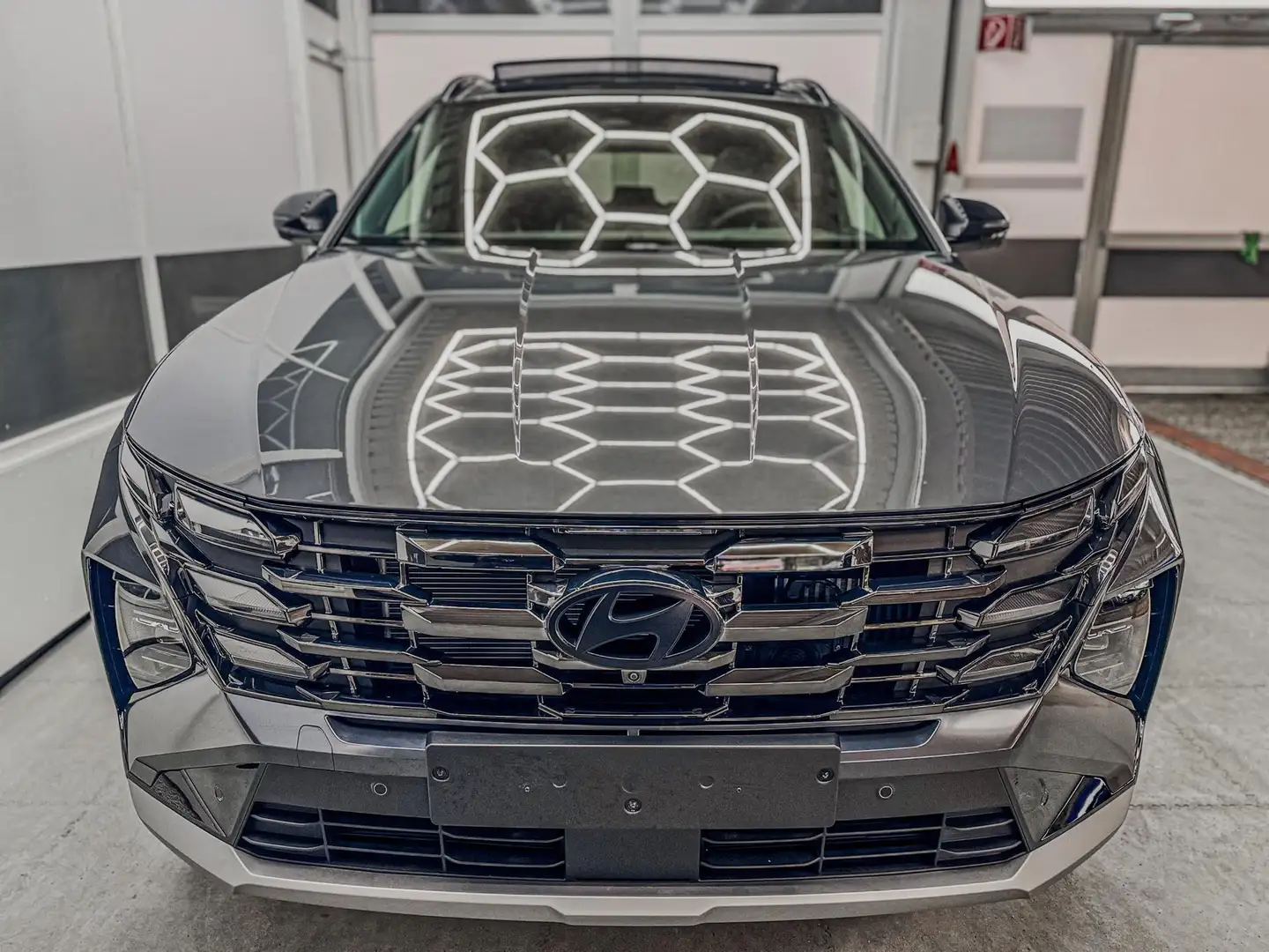 Hyundai TUCSON Impression 20th Anniversary AUT 4WD PANO HUD KR... Grau - 2