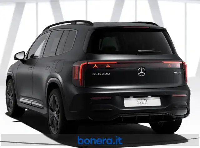 Mercedes-Benz GLB view 4