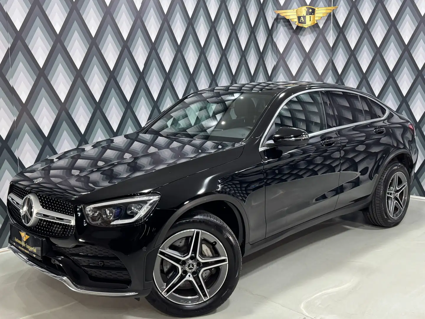 Mercedes-Benz GLC 300 de 4MATIC Coupe // AMG LINE // PREMIUM-PAKET // Schwarz - 2