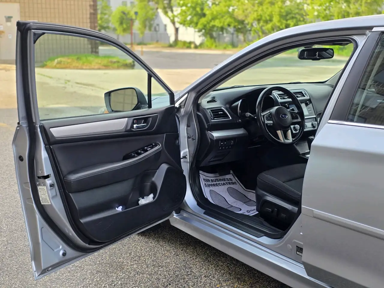 Subaru Legacy photo Subaru Legacy