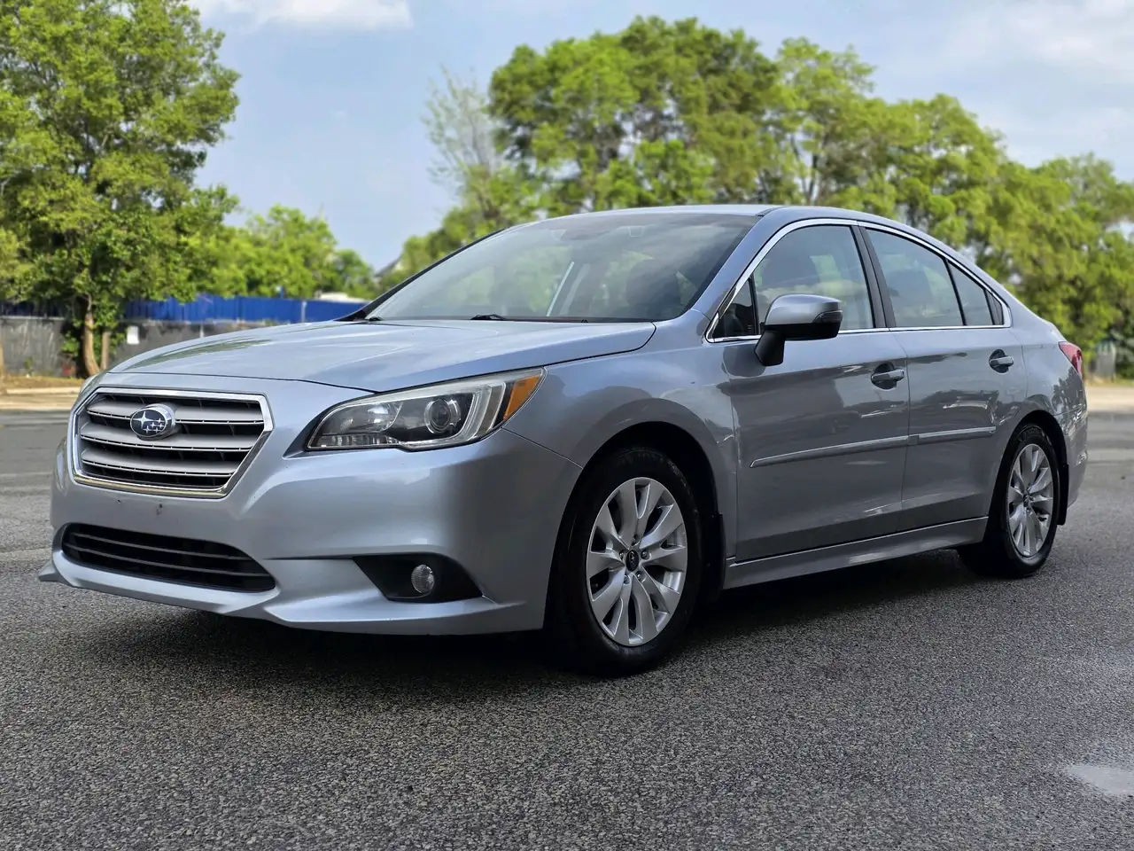Subaru Legacy photo Subaru Legacy