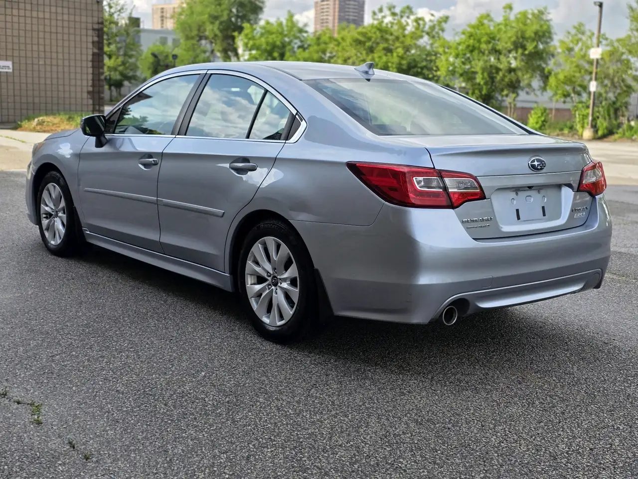 Subaru Legacy photo Subaru Legacy
