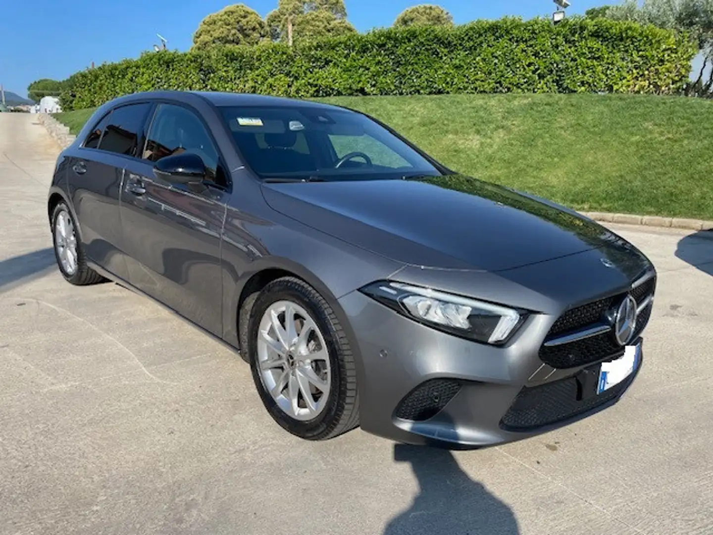 Mercedes-Benz A 180 A 180 d Automatic Sport Grigio - 2