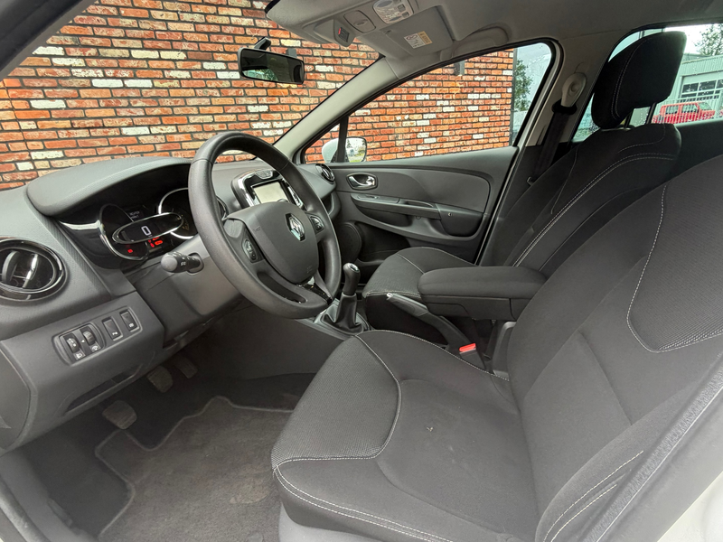 Renault Clio Estate 0.9 TCe Expression Nav/Cruise Pdc 1e Eigena — photo 17