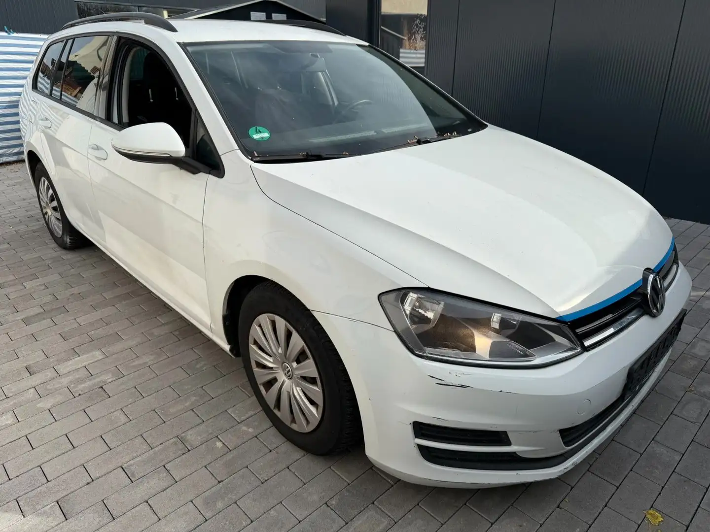 Volkswagen Golf VII Variant Trendline BMT Weiß - 1
