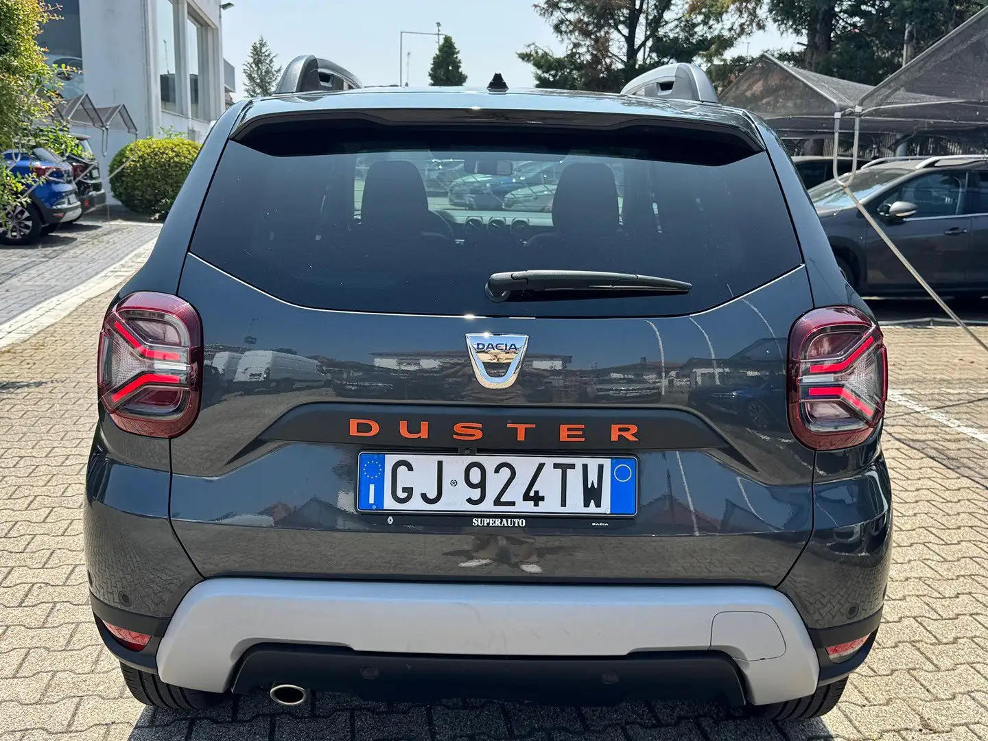 Dacia Duster 1.0 TCe GPL SL Extreme 4x2 Grigio - 2