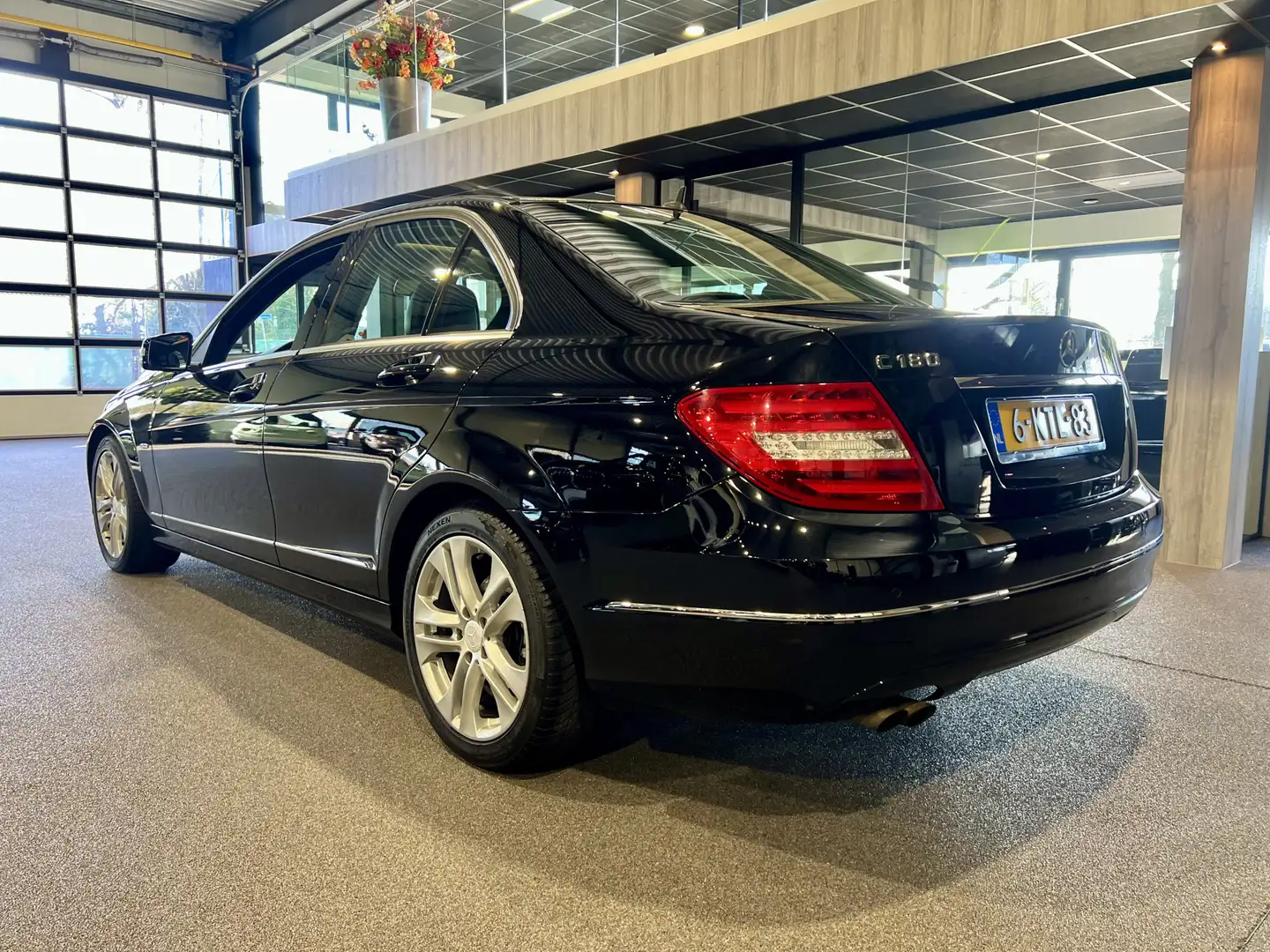 Mercedes-Benz C 180 Business Class Avantgarde Automaat | Open dak | Na Zwart - 2