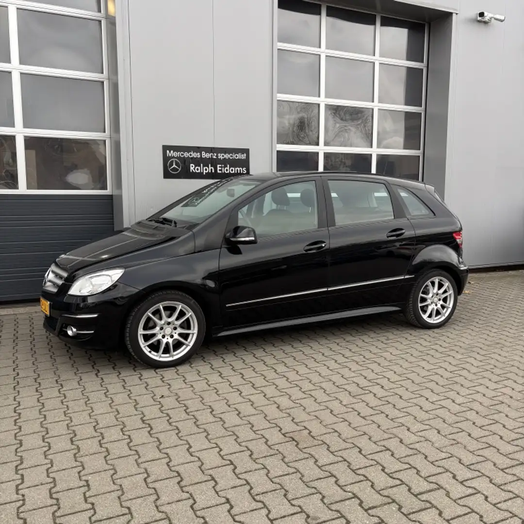 Mercedes-Benz B 200 Zwart - 1