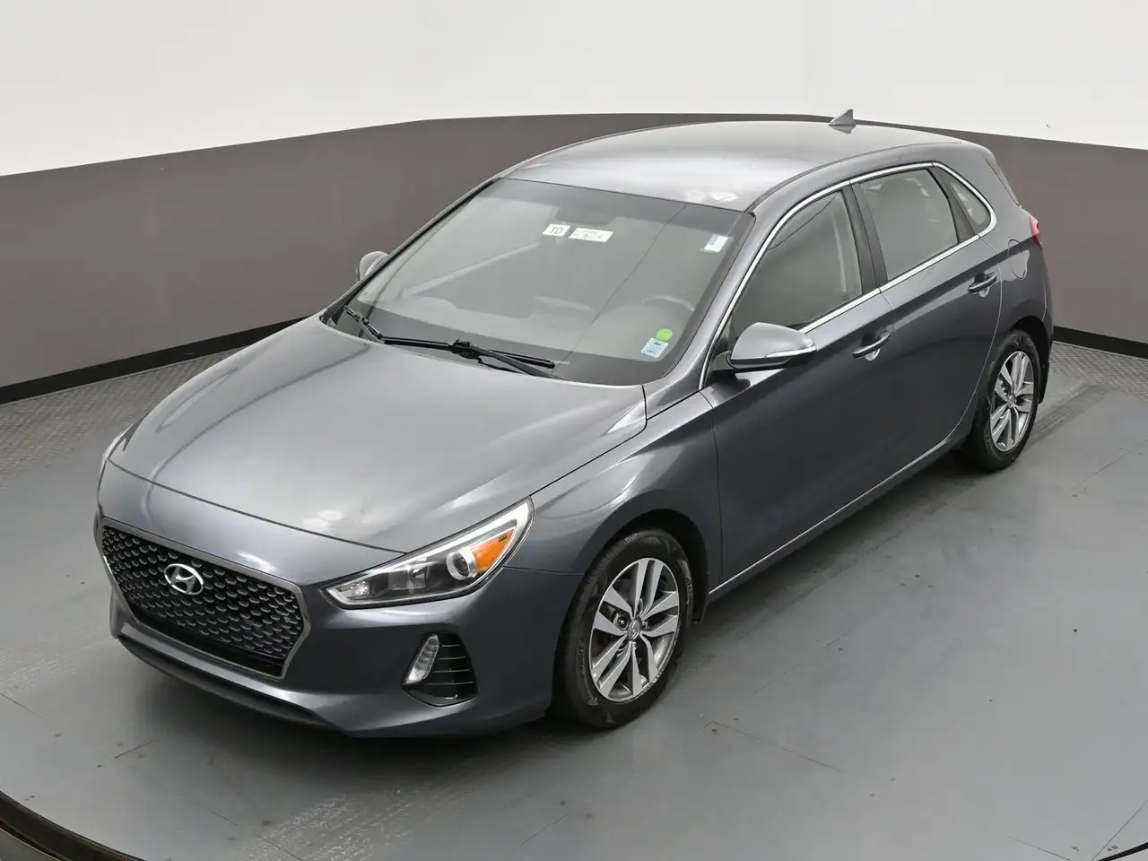 Hyundai ELANTRA photo Hyundai ELANTRA