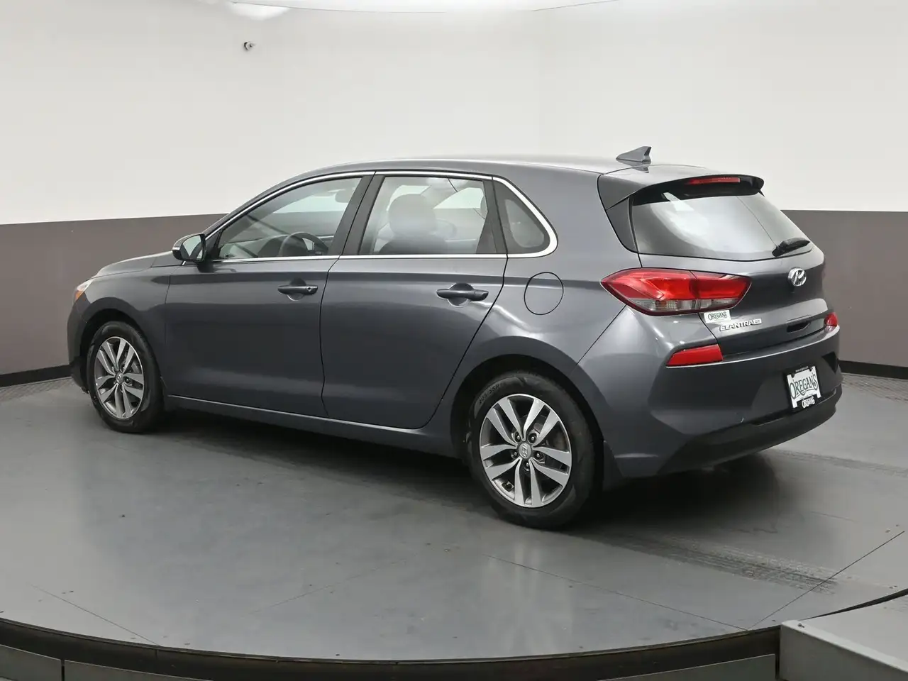 Hyundai ELANTRA photo Hyundai ELANTRA