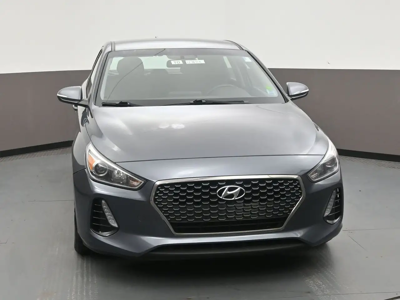 Hyundai ELANTRA photo Hyundai ELANTRA
