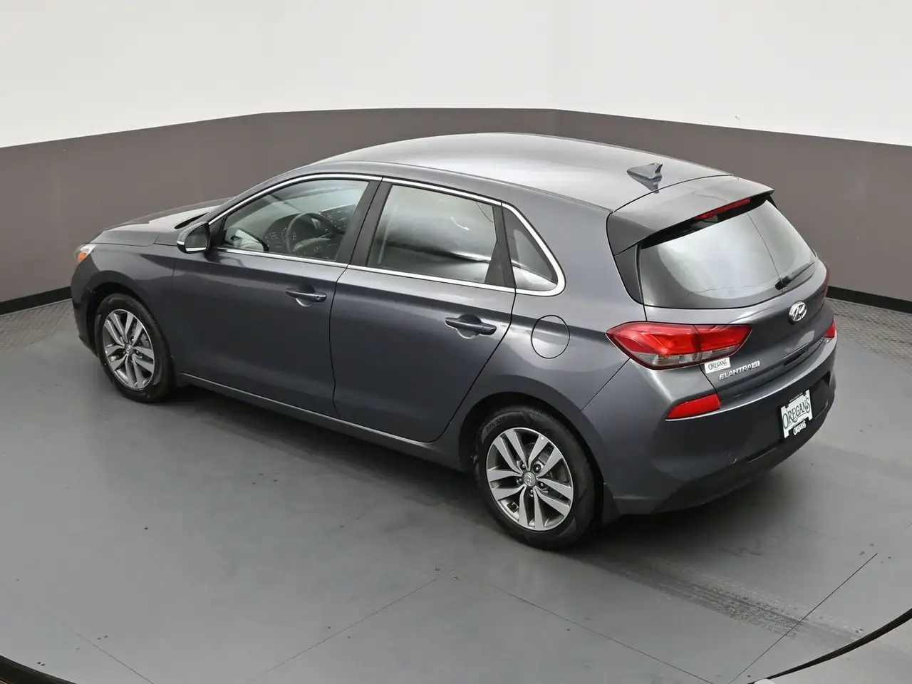 Hyundai ELANTRA photo Hyundai ELANTRA