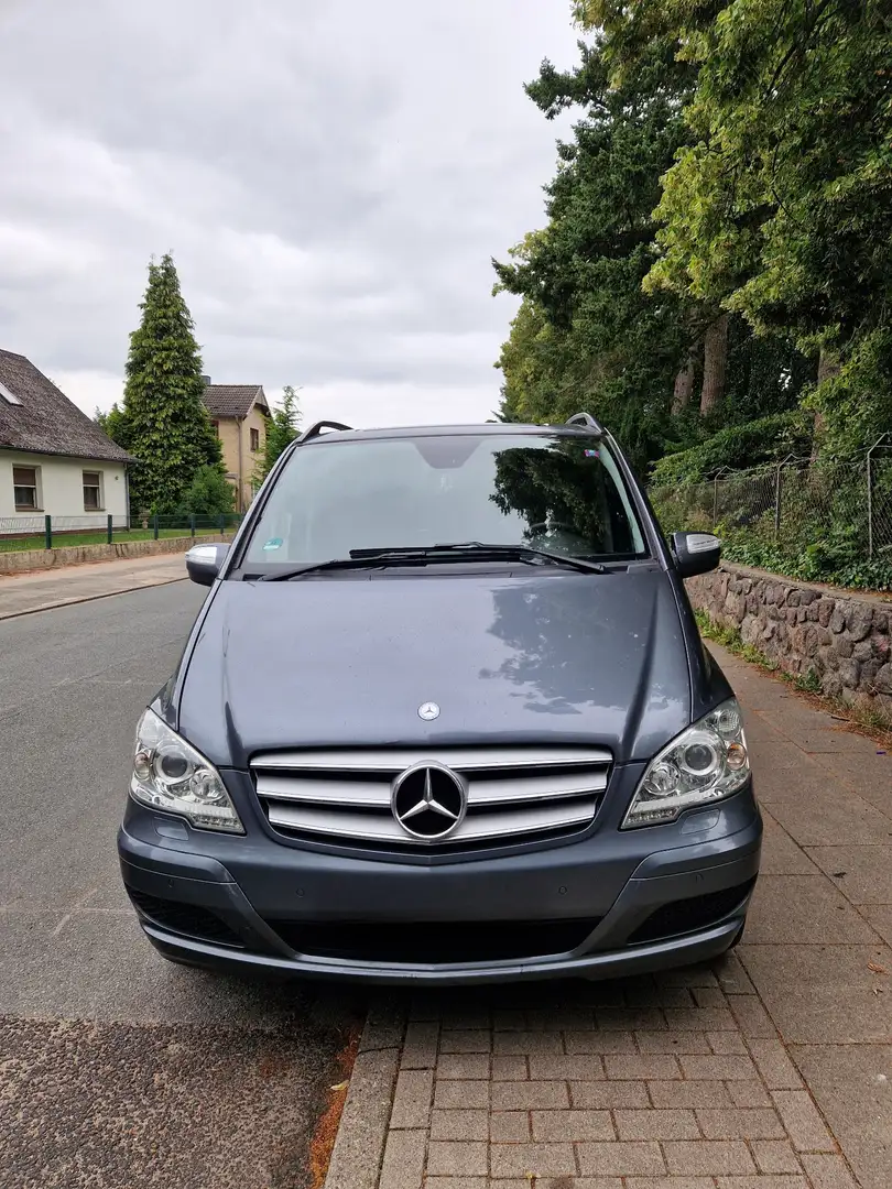 Mercedes-Benz Viano 2.0 CDI DPF 4Matic lang Automatik Trend Xenon AHK Gris - 1