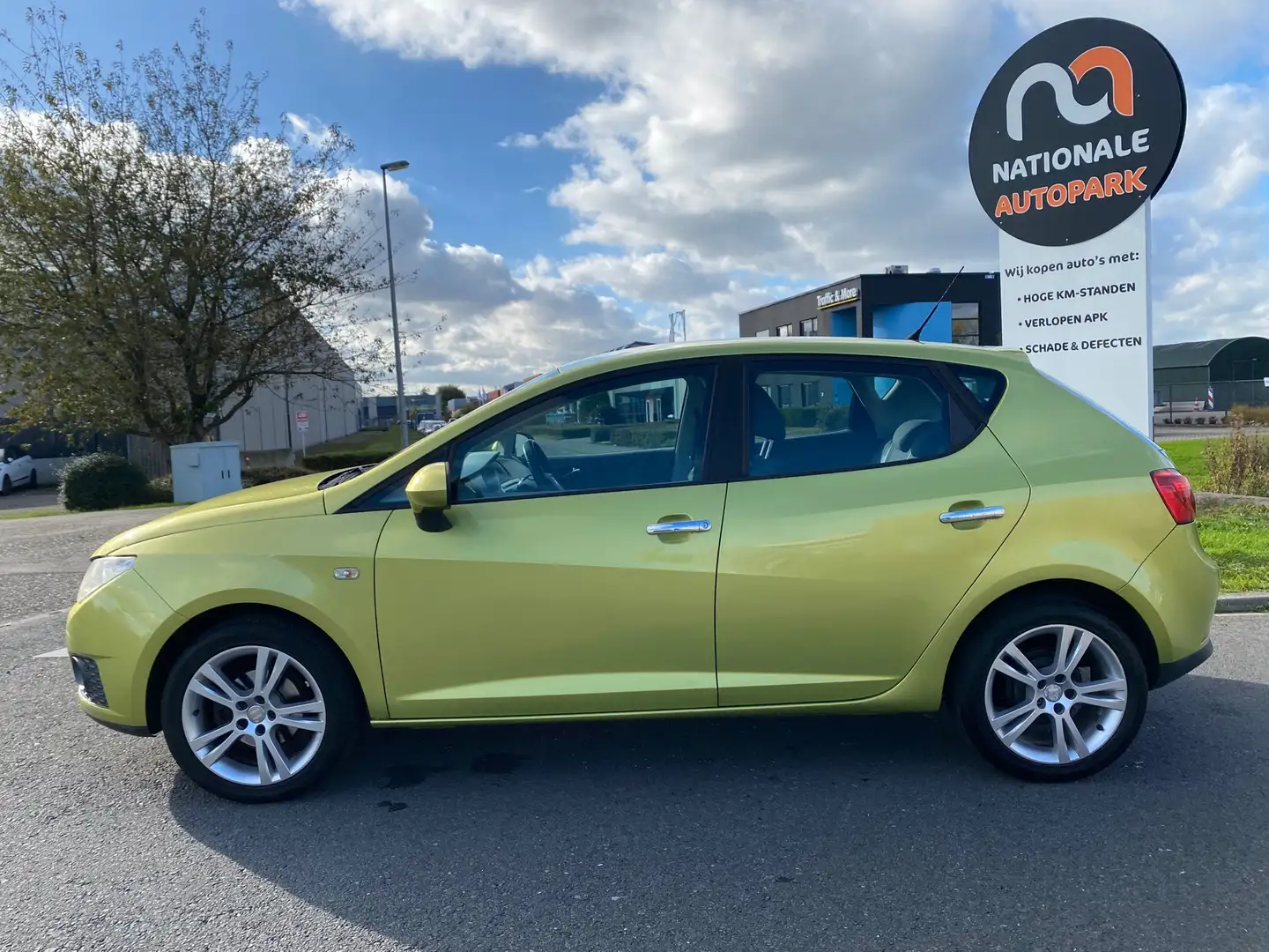 SEAT Ibiza 2010 * 1.4 Style * AIRCO * 5 DEURS * APK 2026 * TO Jaune - 2