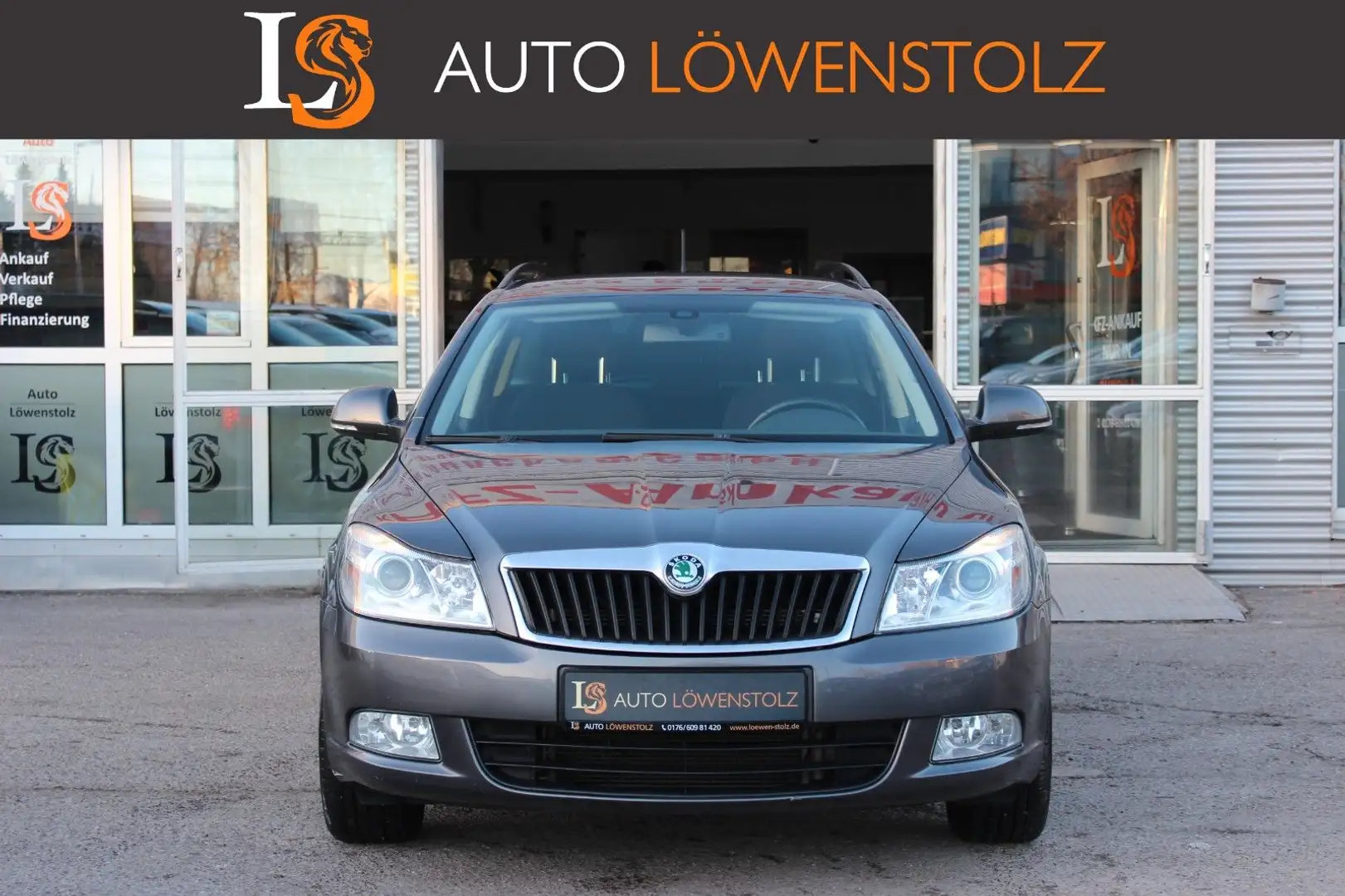 Skoda Octavia 2.0 TDI DSG Combi Best of | SHZ Gris - 2