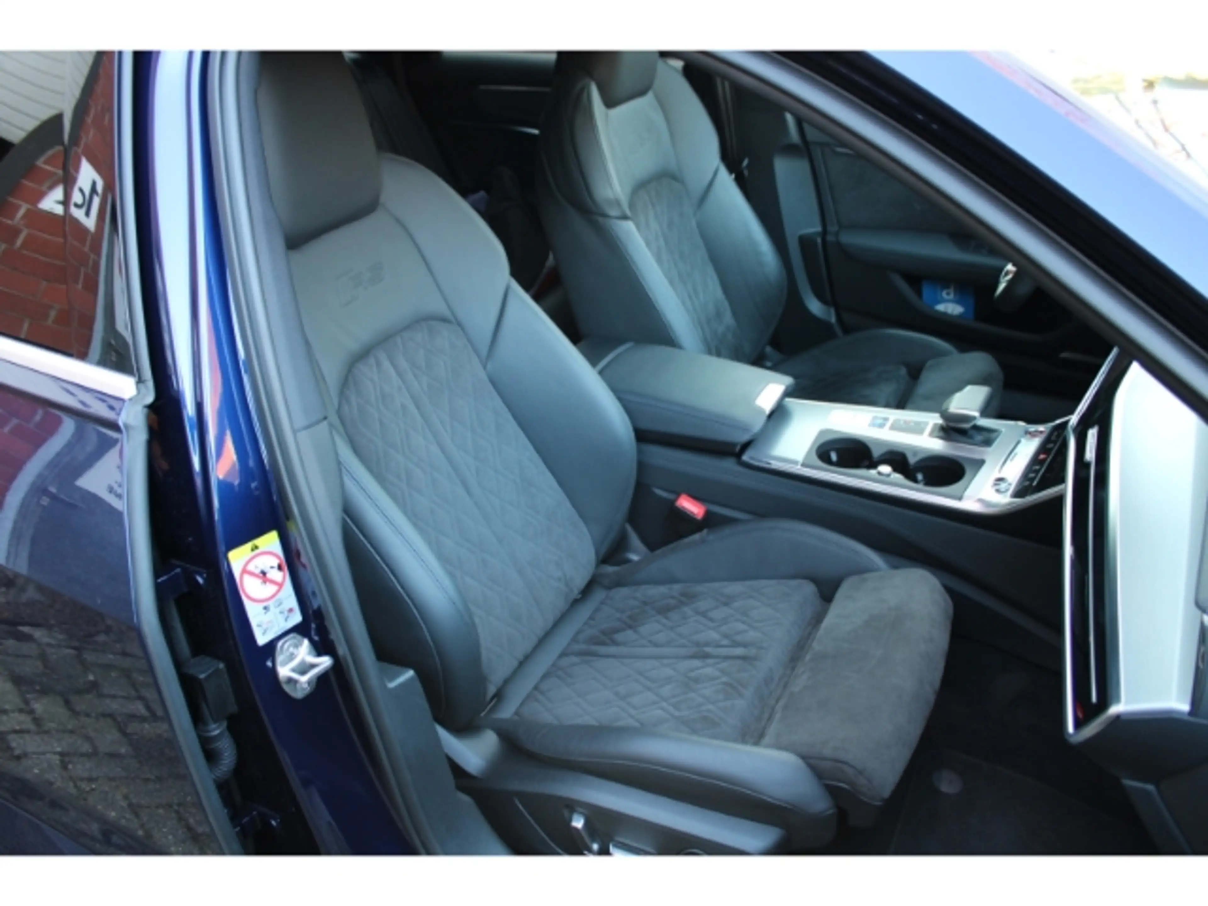 Audi RS6 Avant 4.0 TFSI quattro AHK Standhz — photo 3