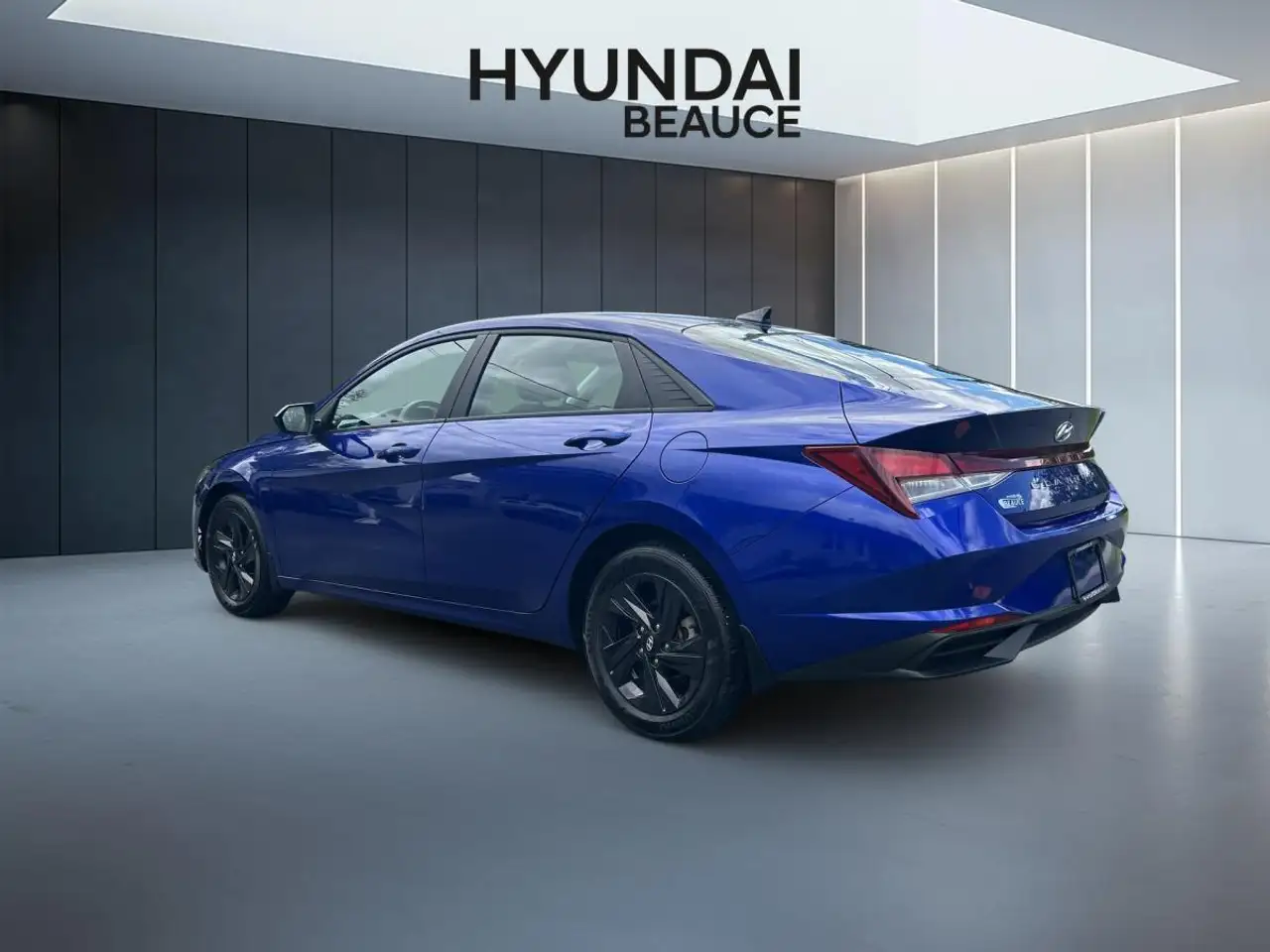 Hyundai ELANTRA снимка Hyundai ELANTRA