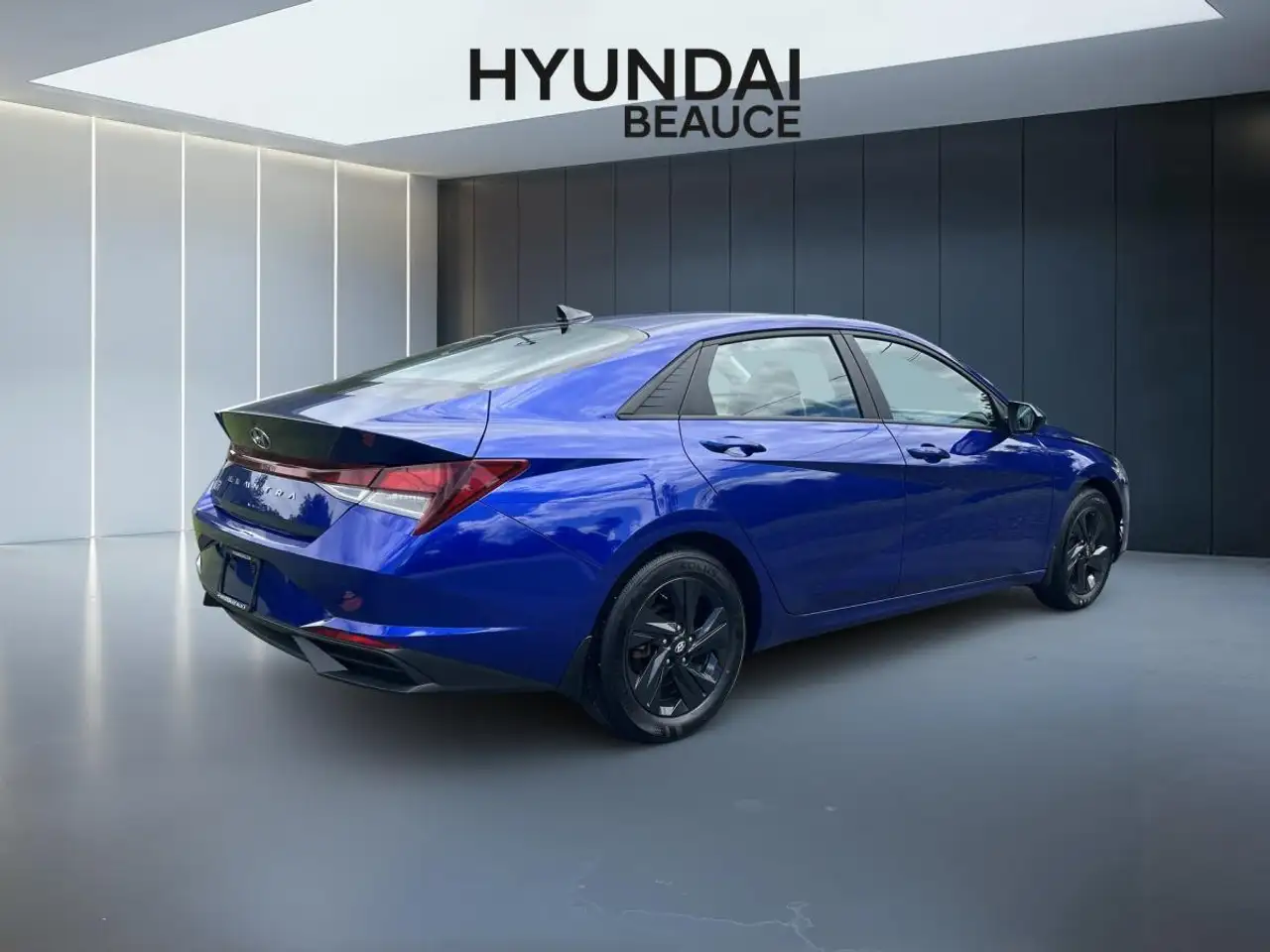 Hyundai ELANTRA снимка Hyundai ELANTRA