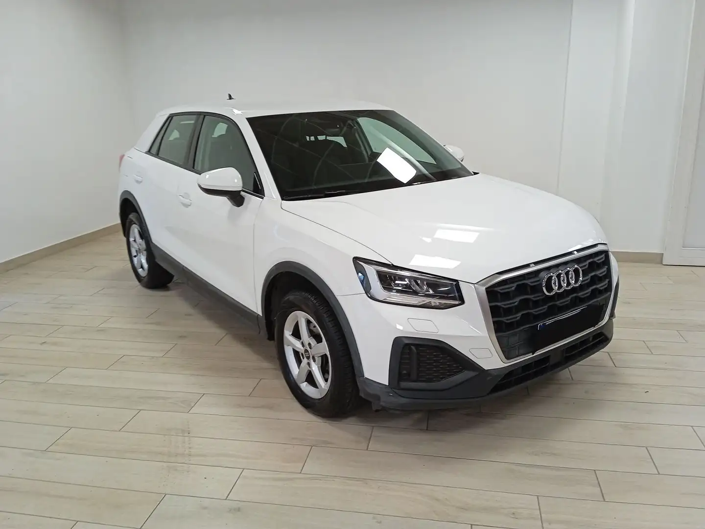 Audi Q2 30 TDI S tronic Business Bianco - 1