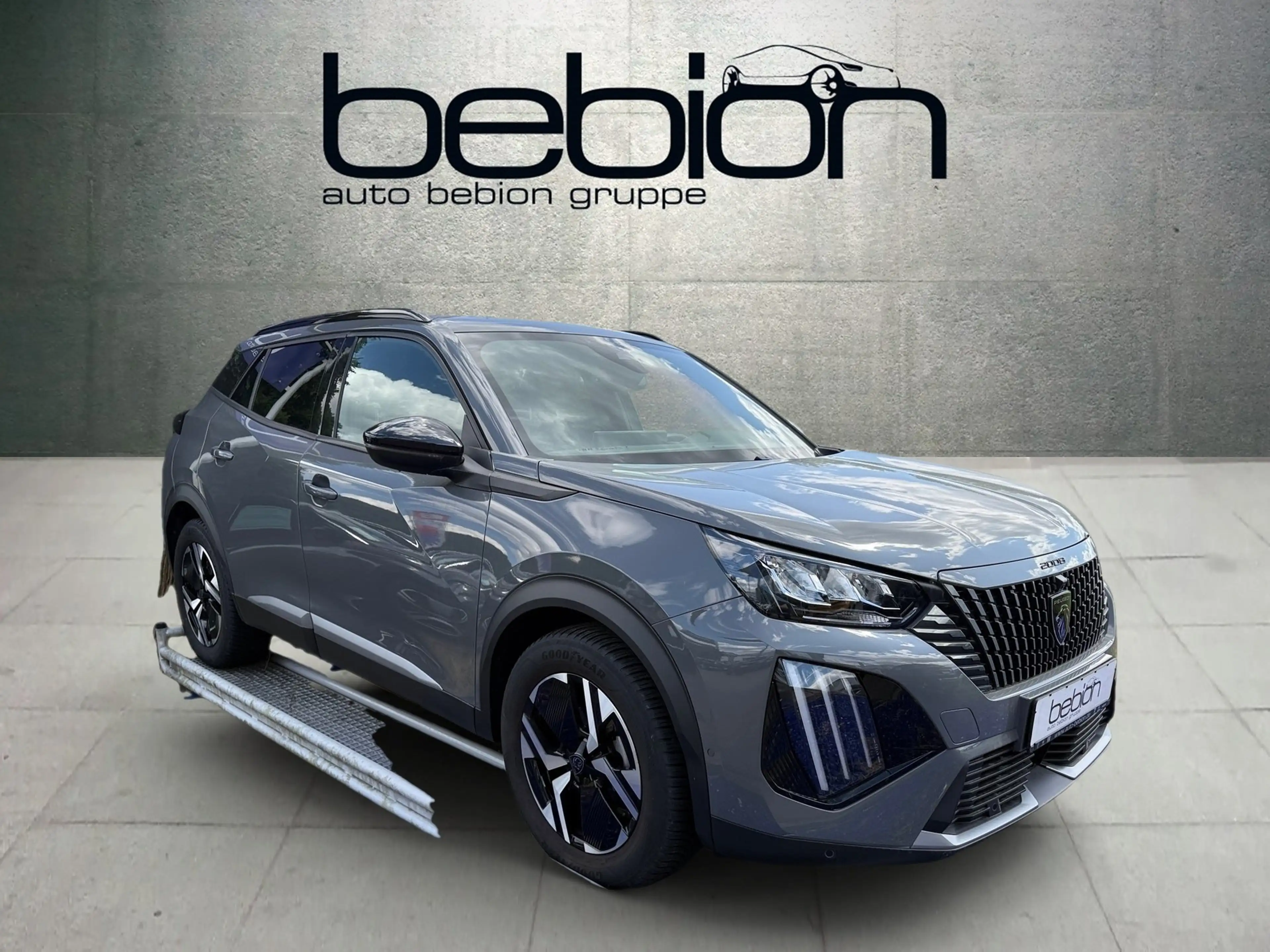 Peugeot 2008 1.2 PureTech 130 Allure LED PDC KlimaA AUT — photo 15