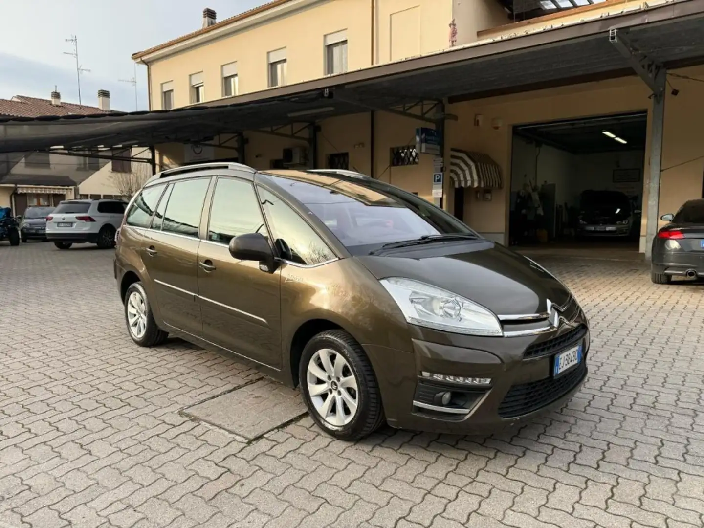 Citroen C4 Grand Picasso 1.6 HDi 110 FAP Business 7 POSTI Brun - 1
