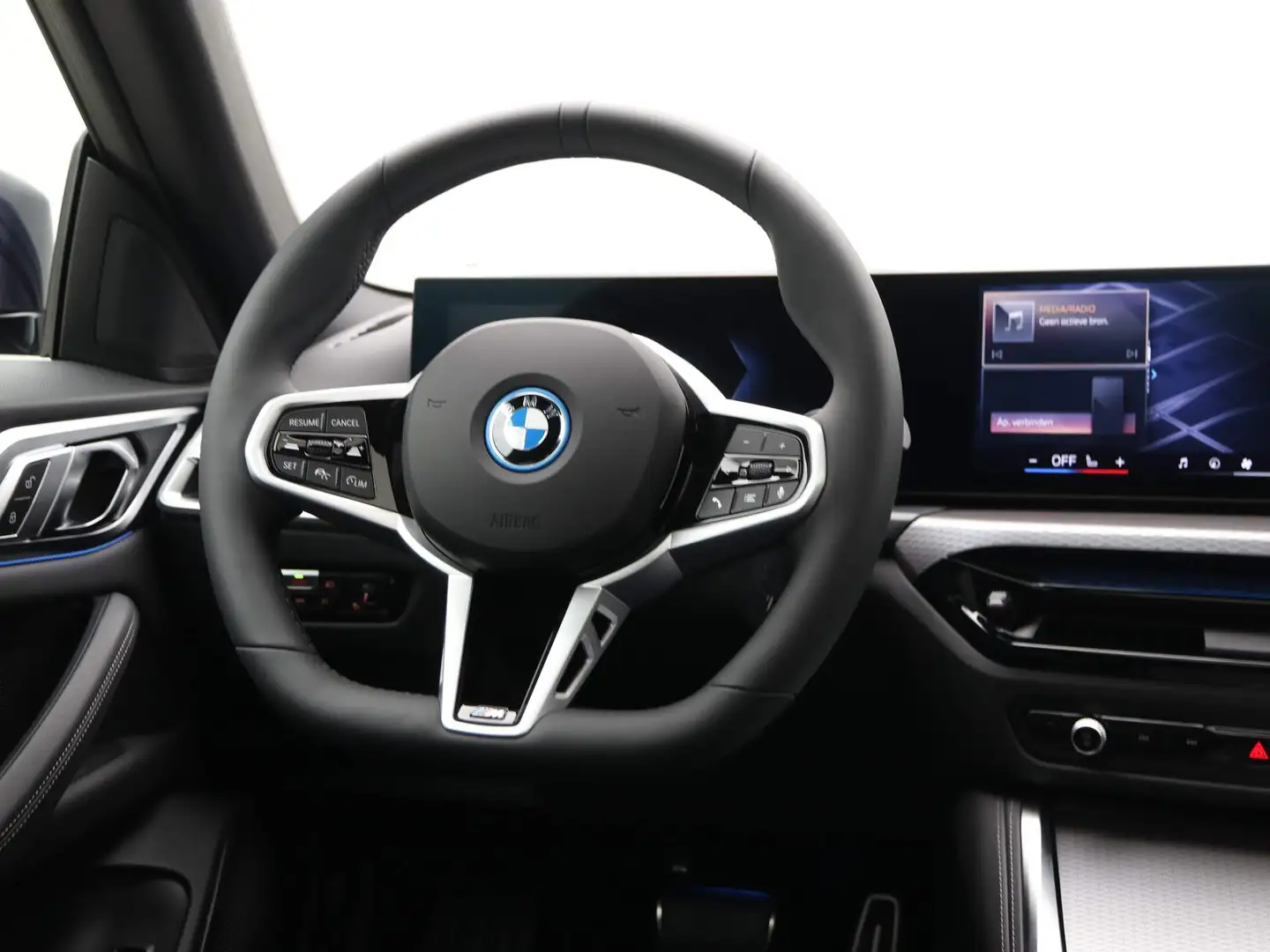BMW i4 eDrive40 84 kWh M Sport Blauw - 2