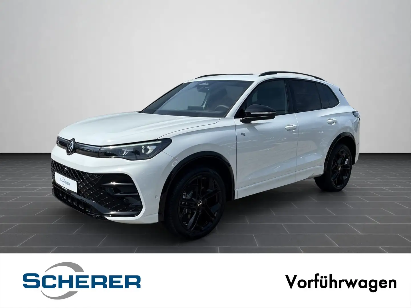 Volkswagen Tiguan R-Line 2,0 l TDI, DSG, 4M, IQ Light, Pano Weiß - 1