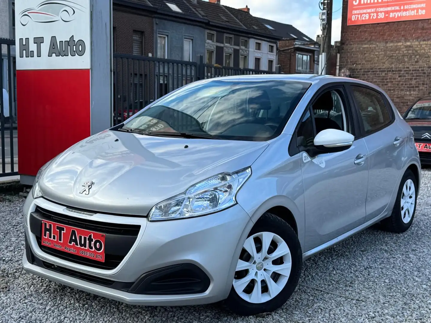 Peugeot 208 1.6 BlueHDi Like/Etat Neuf/Airco/Euro6b - 1