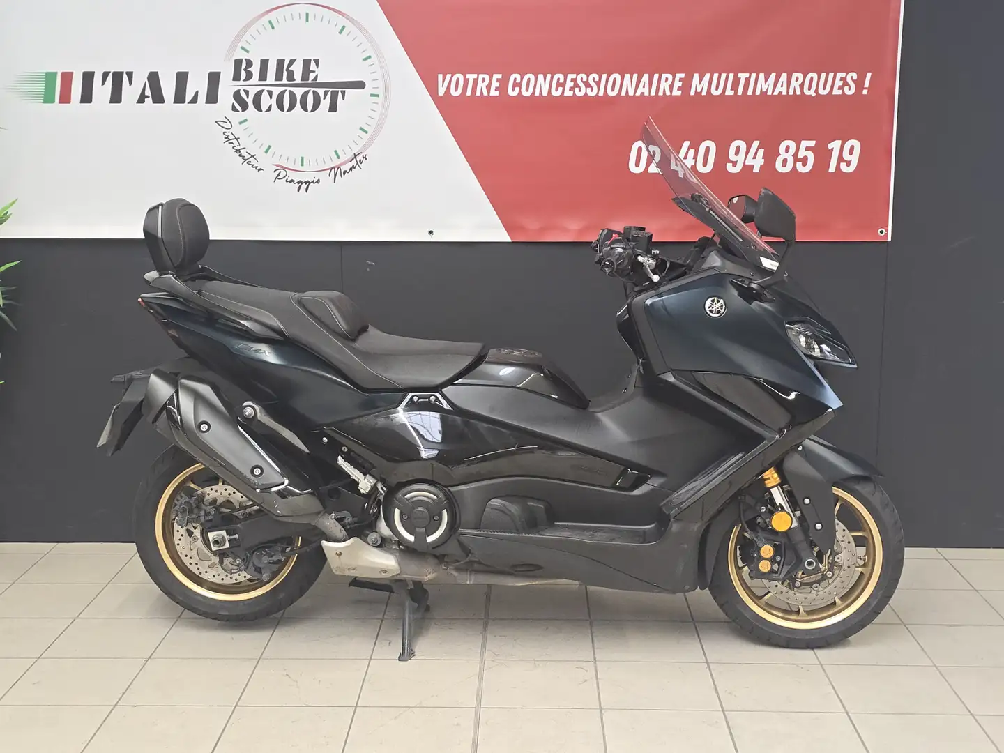 Yamaha TMAX 560 Niebieski - 1