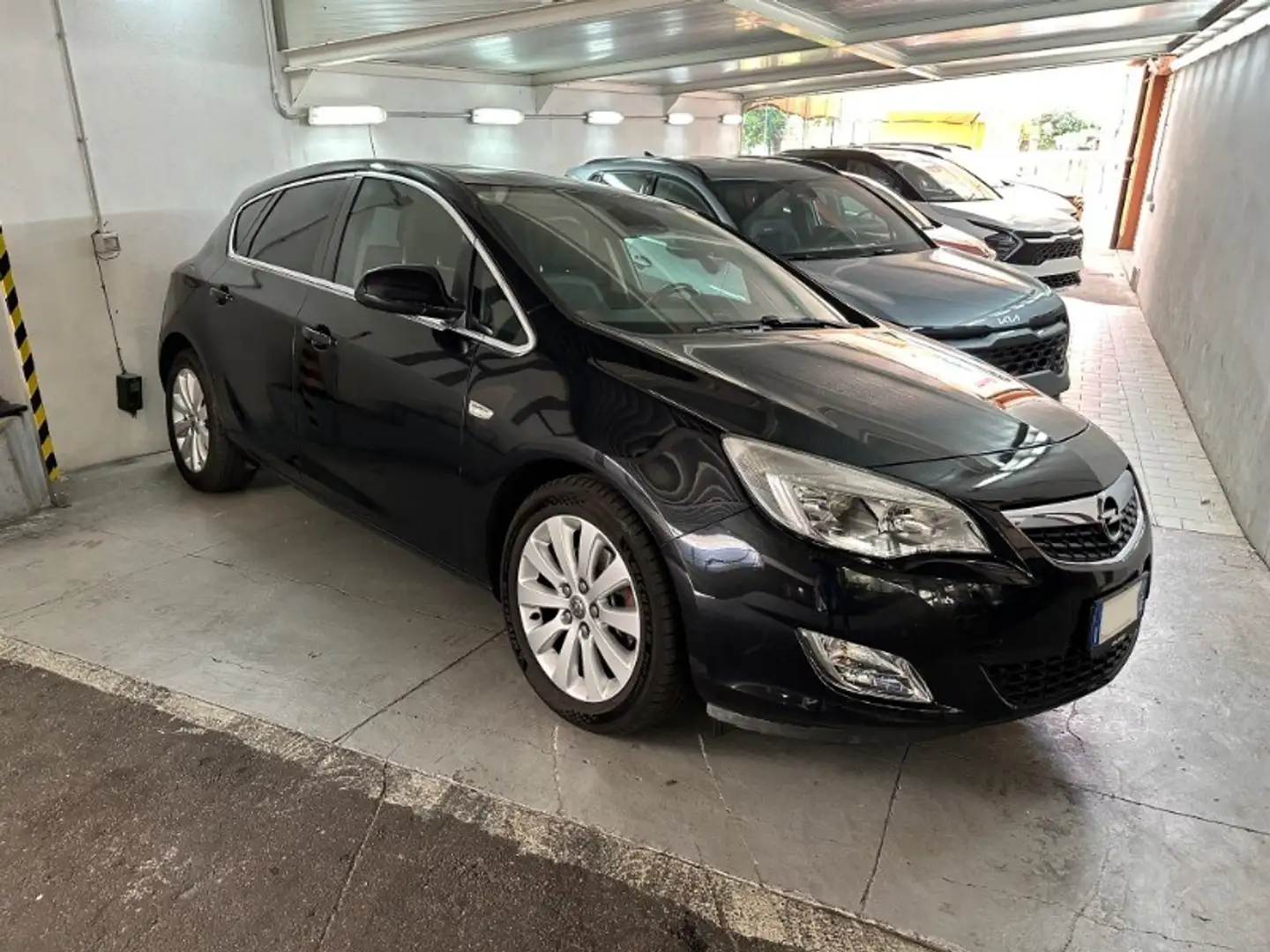 Opel Astra 1.7 CDTI 125 CV 5p. Cosmo Nero - 1