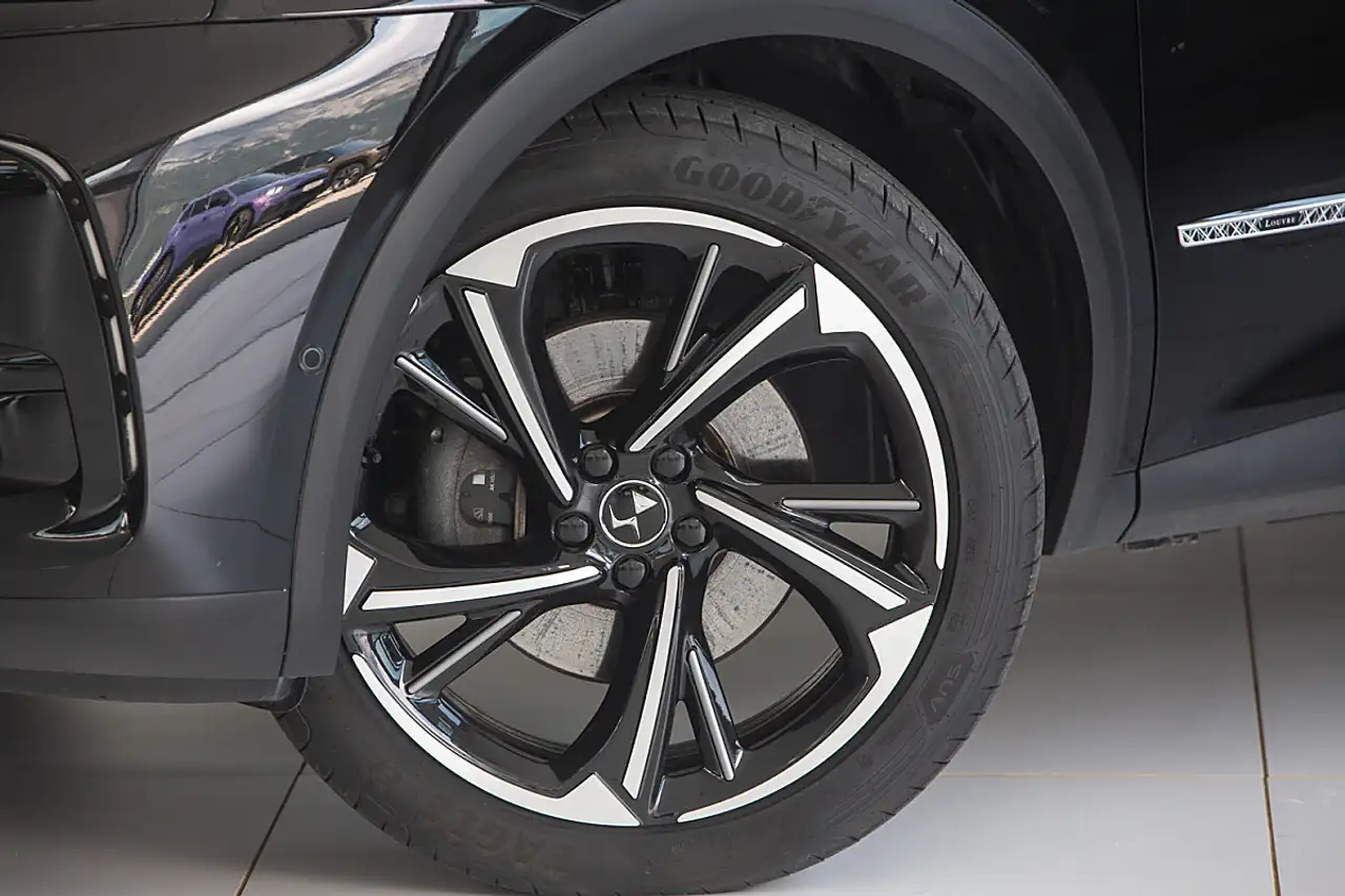 DS Automobiles DS 7 Crossback 2021