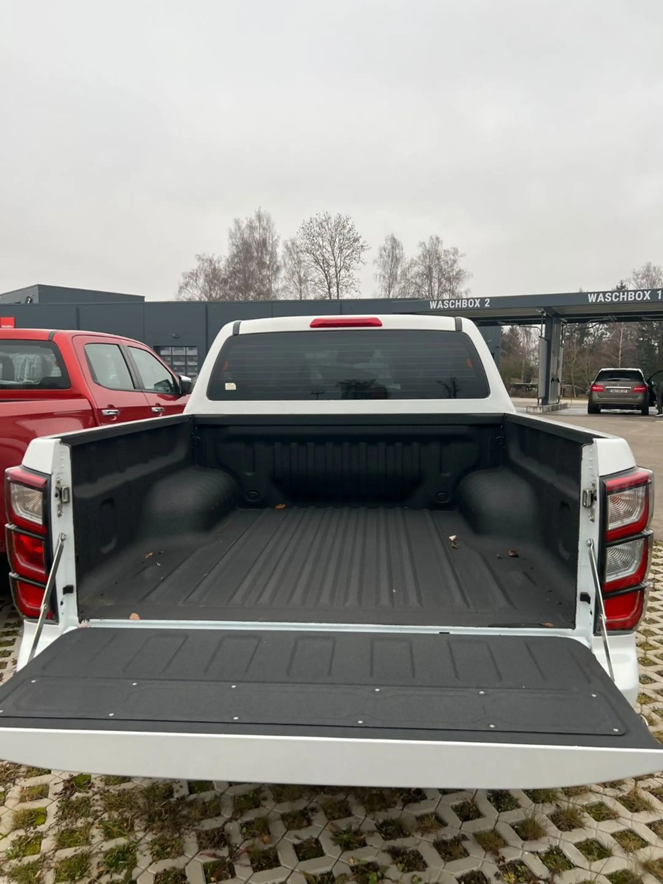 Isuzu D-Max V-Cross,Double Cab,neues Modell,RFK,AppleC — photo 3