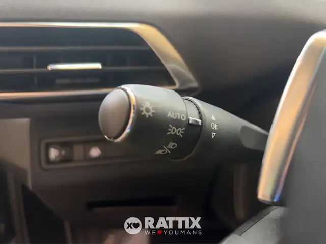 Peugeot 5008 view 11