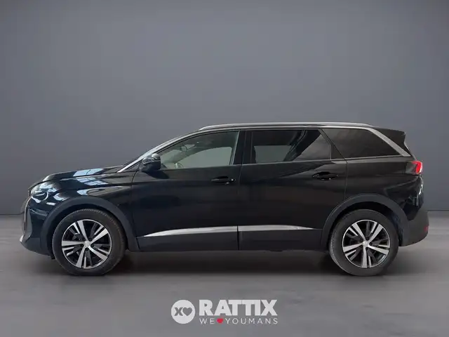 Peugeot 5008 view 2