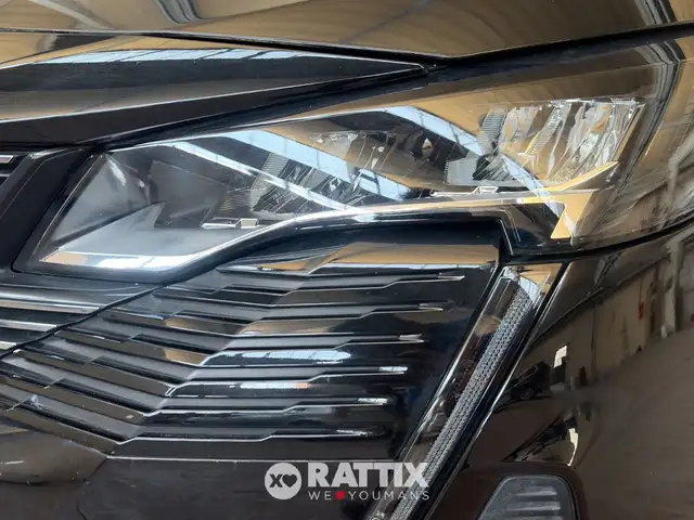 Peugeot 5008 view 3