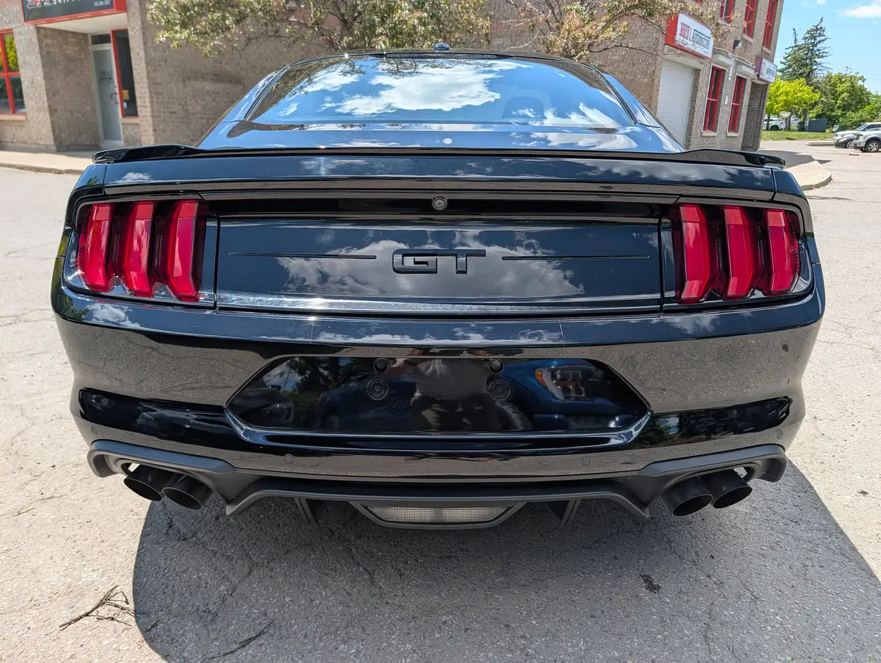 Ford Mustang снимка Ford Mustang