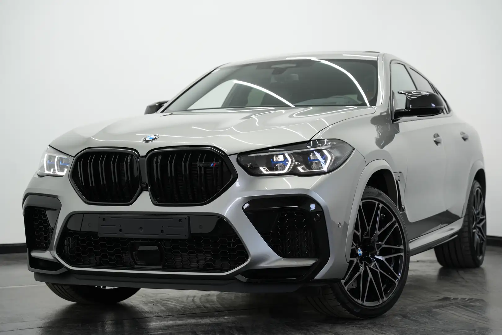 BMW X6 M X6M Competition*Ö- Fahrzeug*NEUWAGENZUSTAND* Argent - 2
