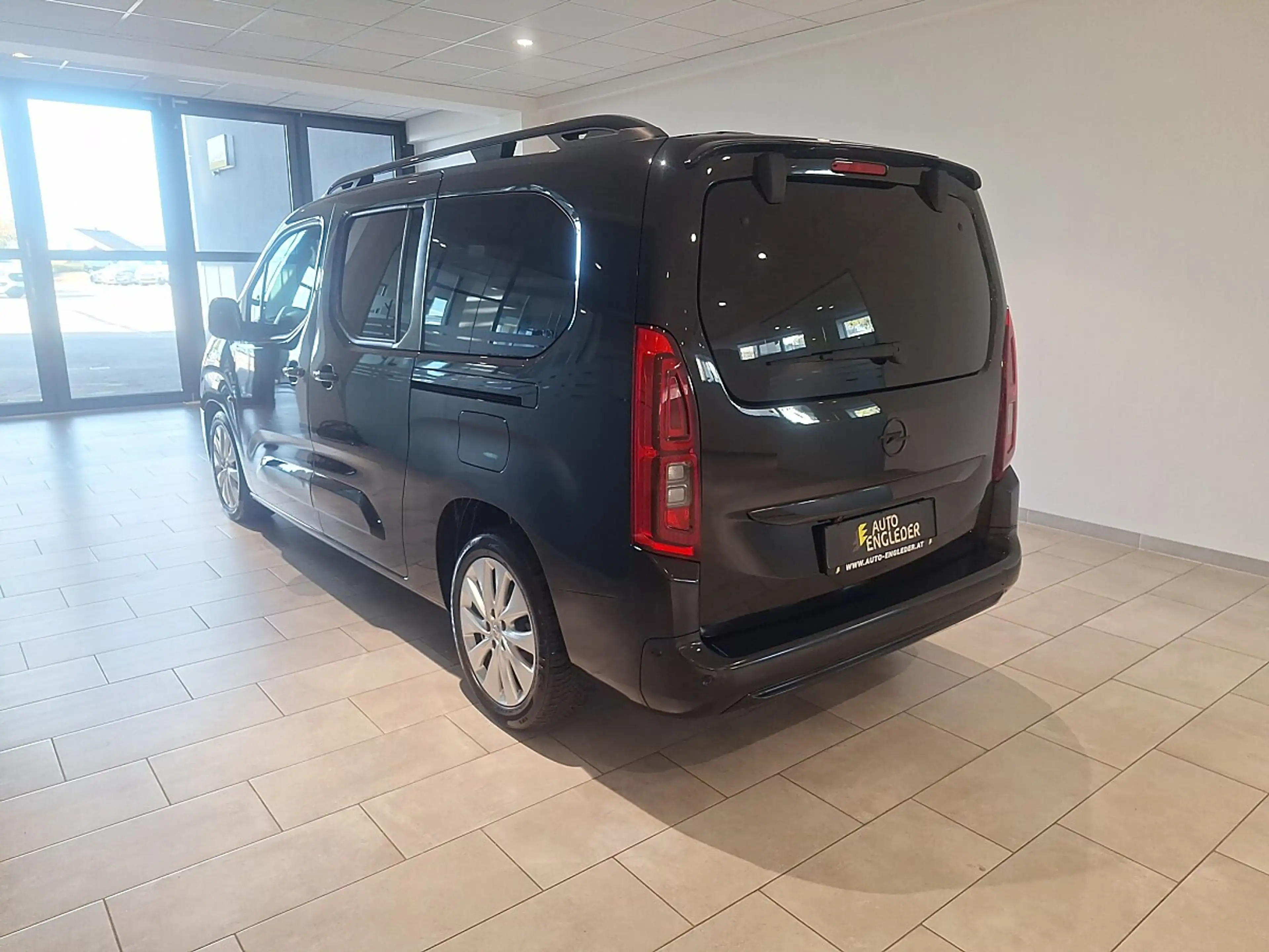 Opel Combo Life 1,2 Dir. Inj. Turbo L Ultimate S/S S. Aut. — photo 7