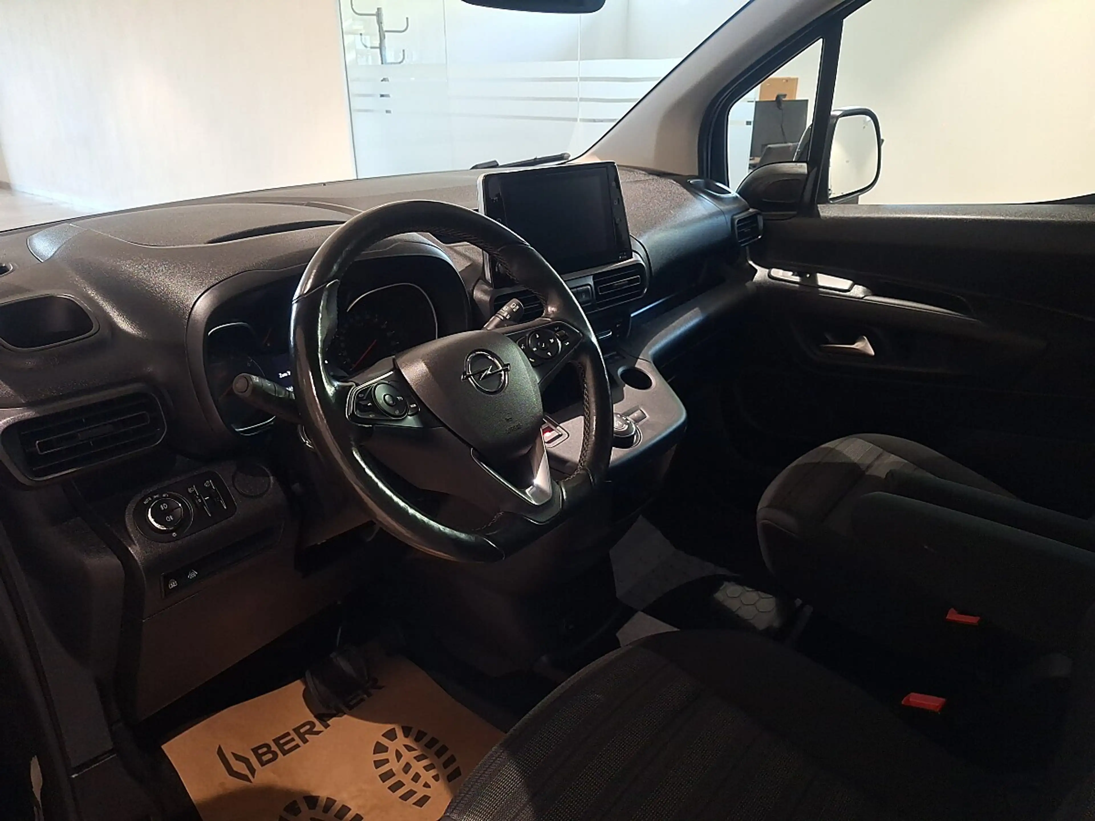 Opel Combo Life 1,2 Dir. Inj. Turbo L Ultimate S/S S. Aut. — photo 14