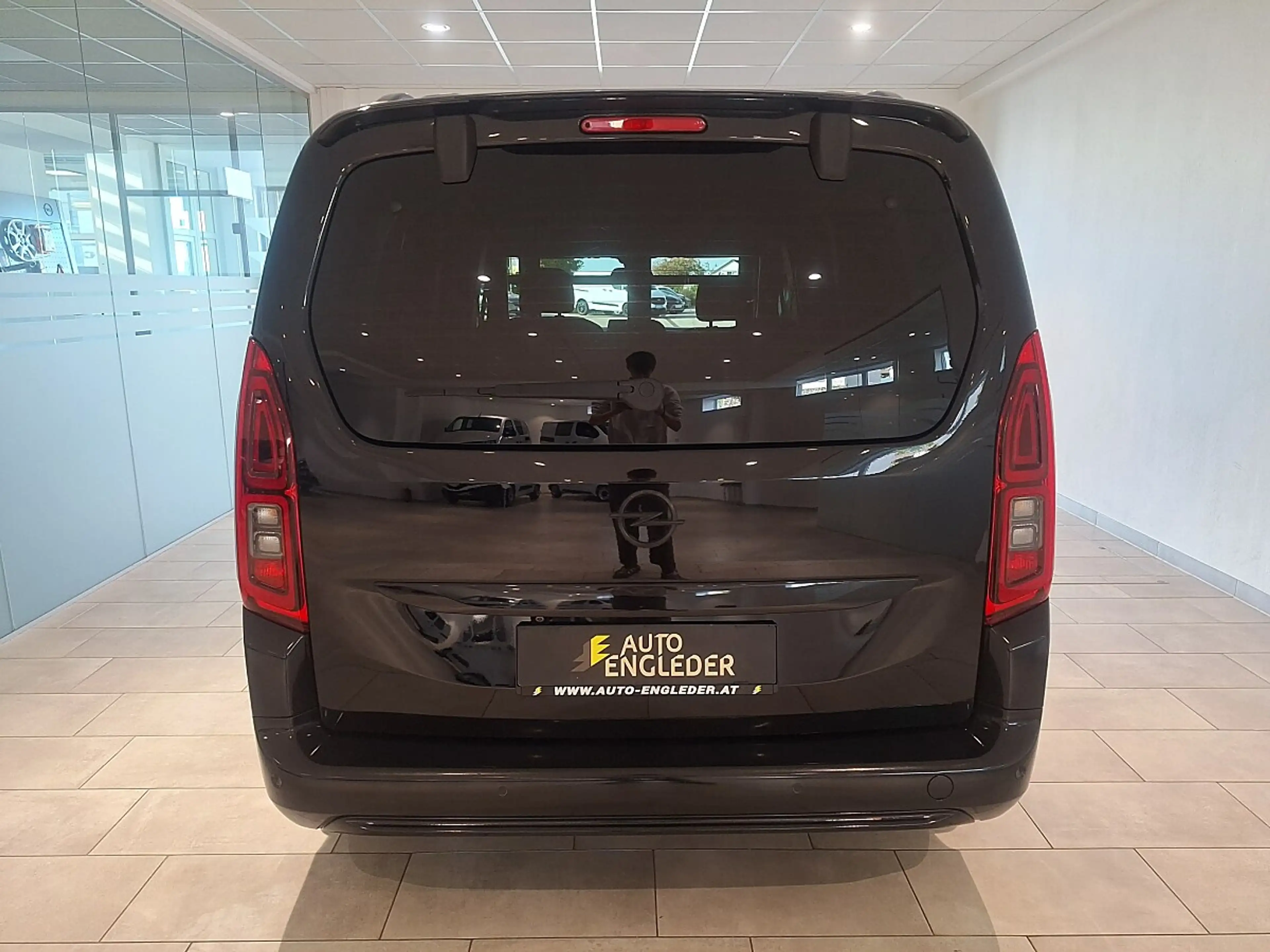 Opel Combo Life 1,2 Dir. Inj. Turbo L Ultimate S/S S. Aut. — photo 6