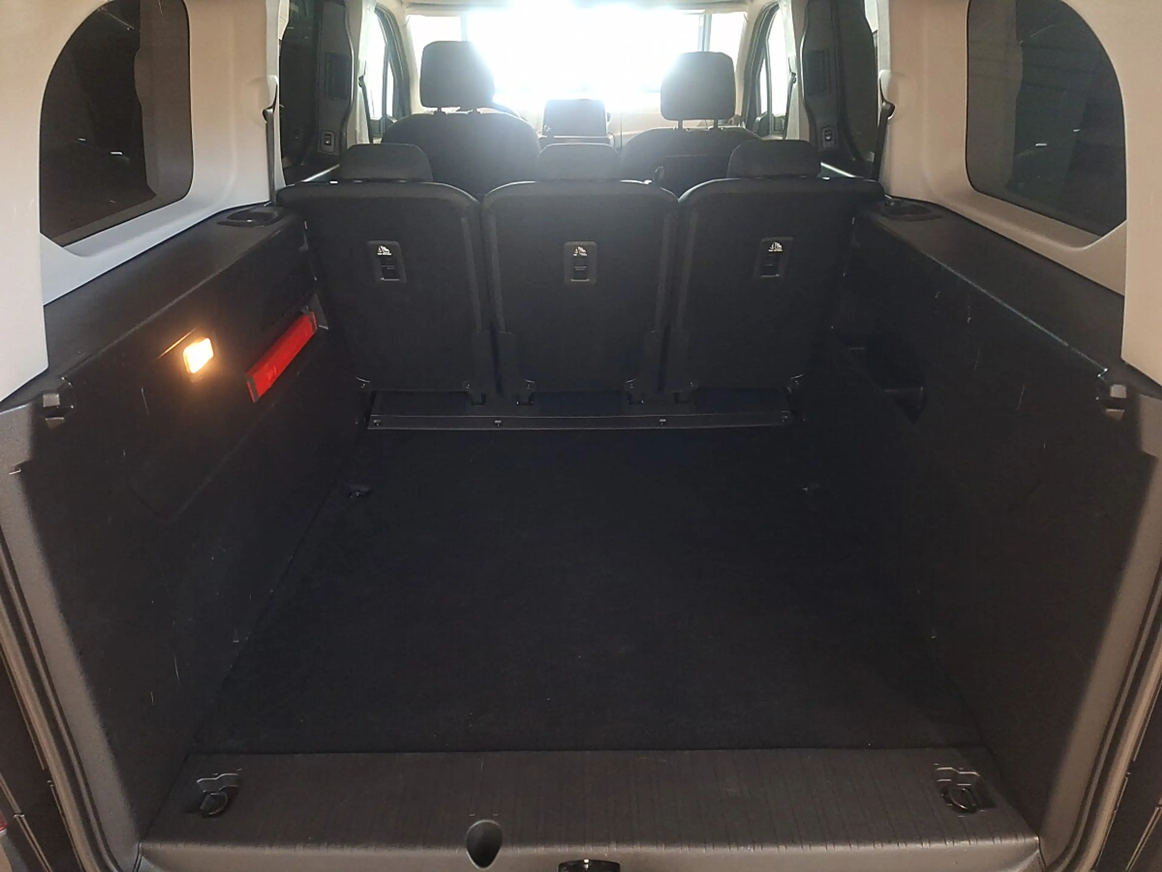 Opel Combo Life 1,2 Dir. Inj. Turbo L Ultimate S/S S. Aut. — photo 8
