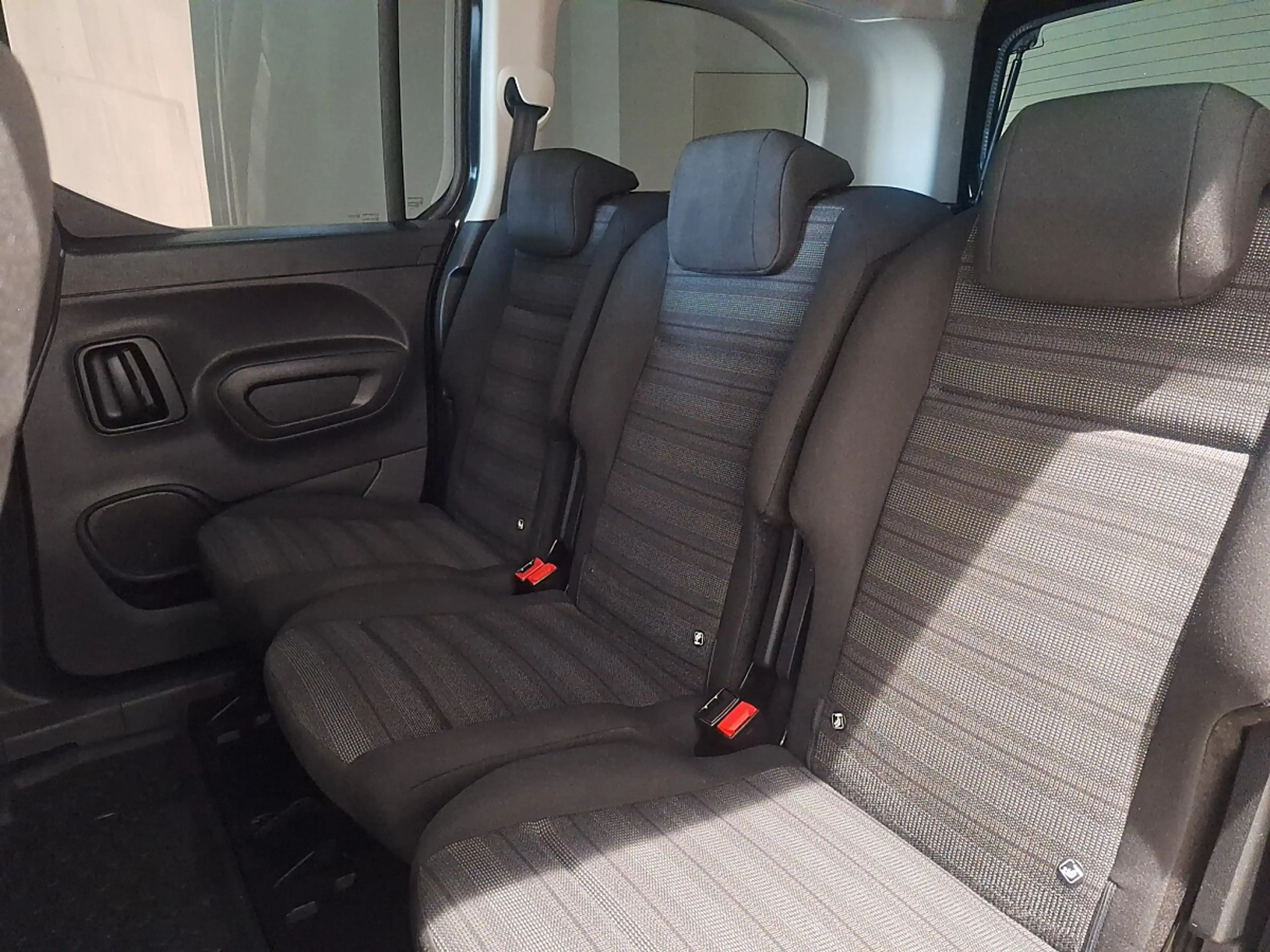 Opel Combo Life 1,2 Dir. Inj. Turbo L Ultimate S/S S. Aut. — photo 11