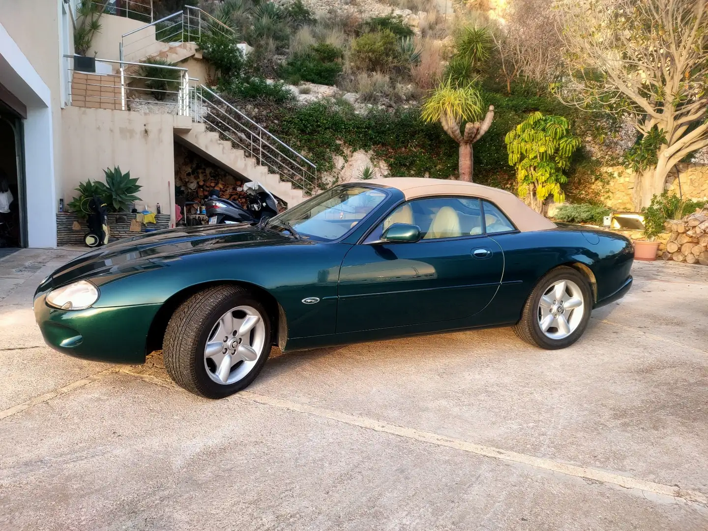 Jaguar XK8 Convertible 4.0 Aut. - 1